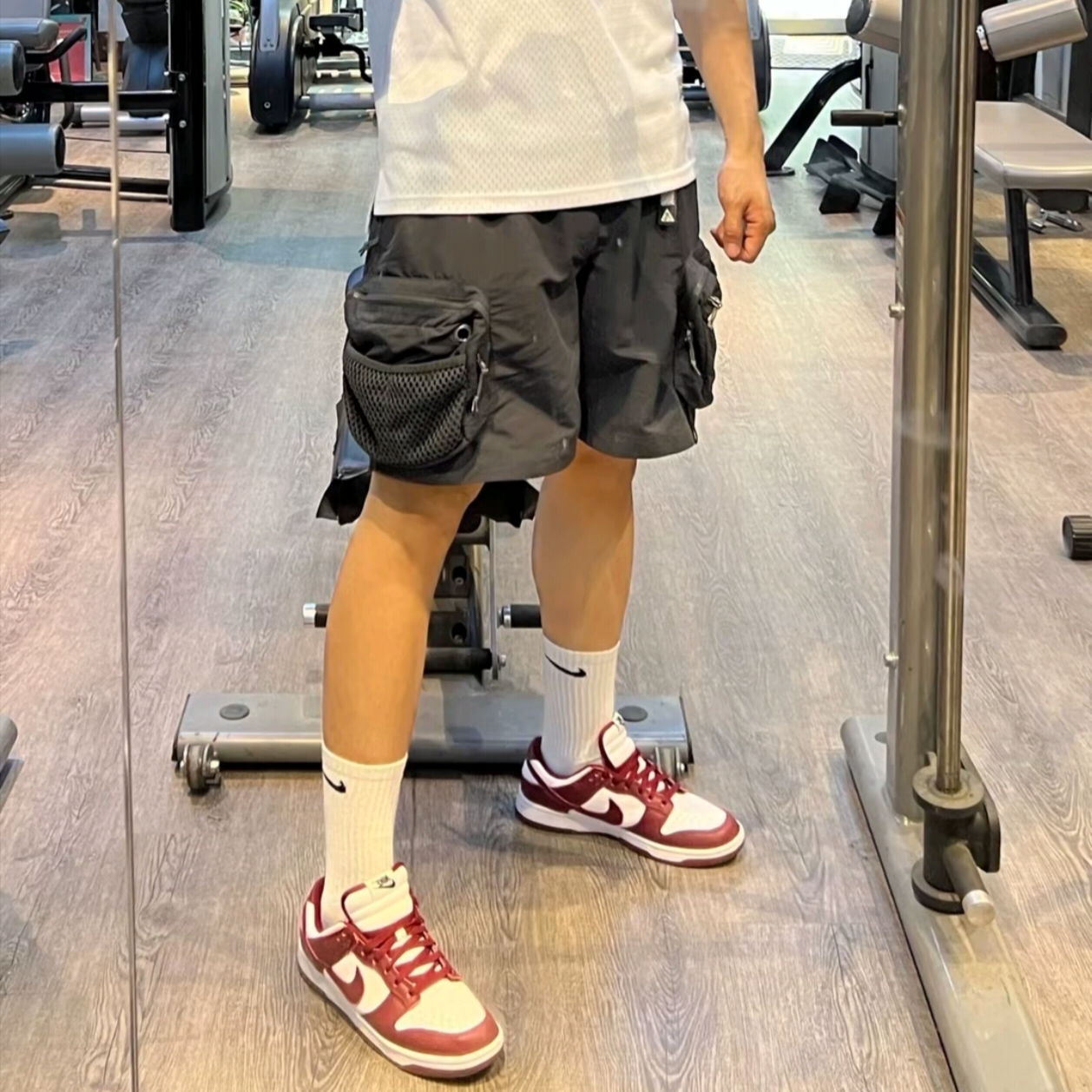 Nike ACG Snowgrass Cargo Shorts Black - Asia, Nike Dunk Low Retro Team Red 착용 스타일