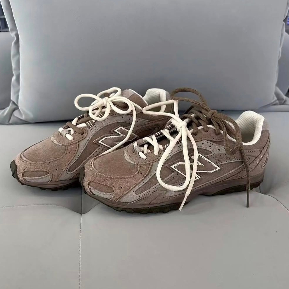 New Balance 204L Suede Mushroom Arid Stone 착용 스타일