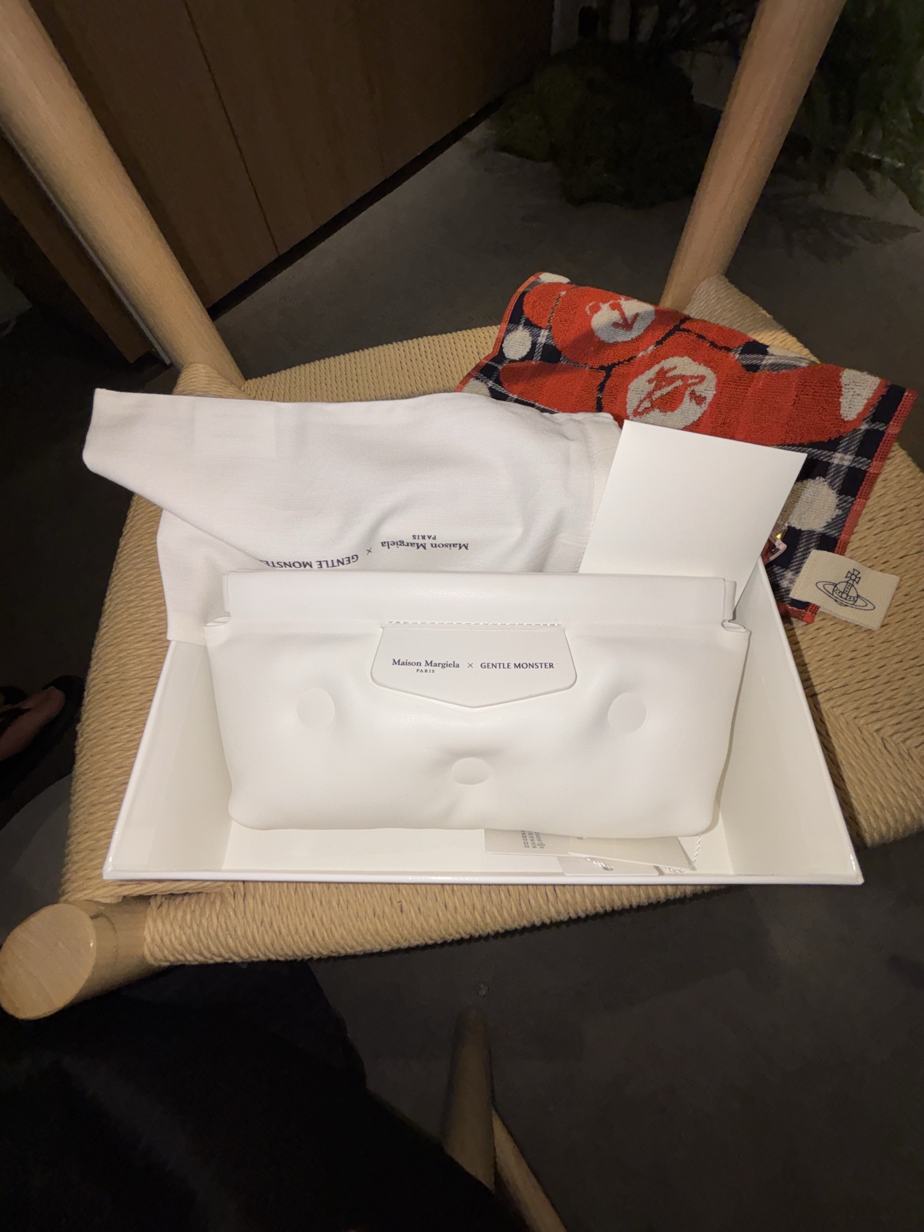 Gentle Monster x Maison Margiela MM217 Silver Clear 착용 스타일 - 2