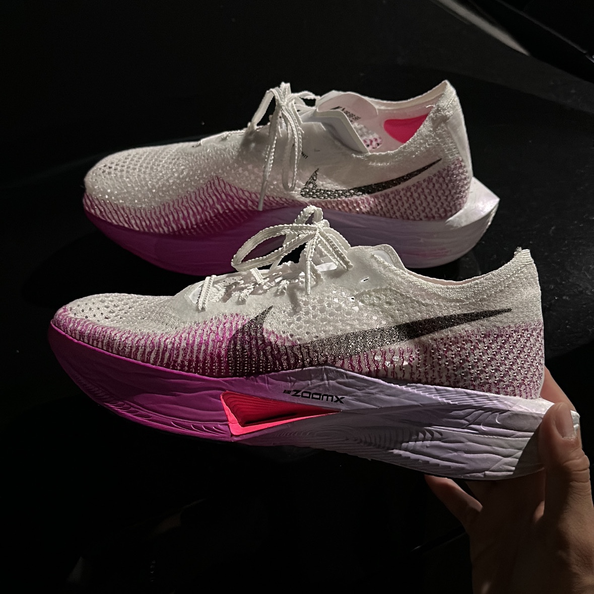 Nike ZoomX Vaporfly Next% 3 White Vivid Purple 착용 스타일
