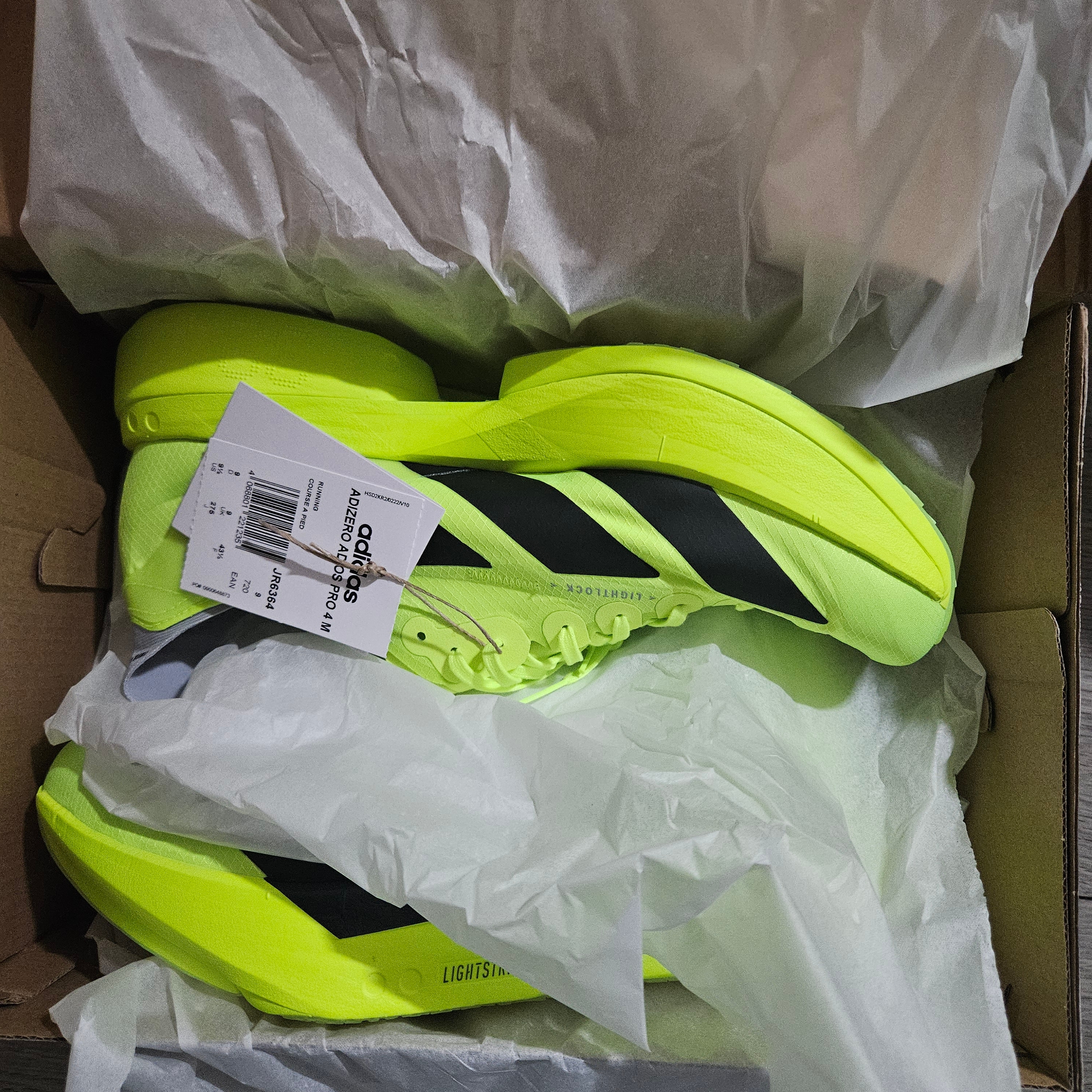 Adidas Adizero Adios Pro 4 Lucid Lemon Core Black 착용 스타일 - 1