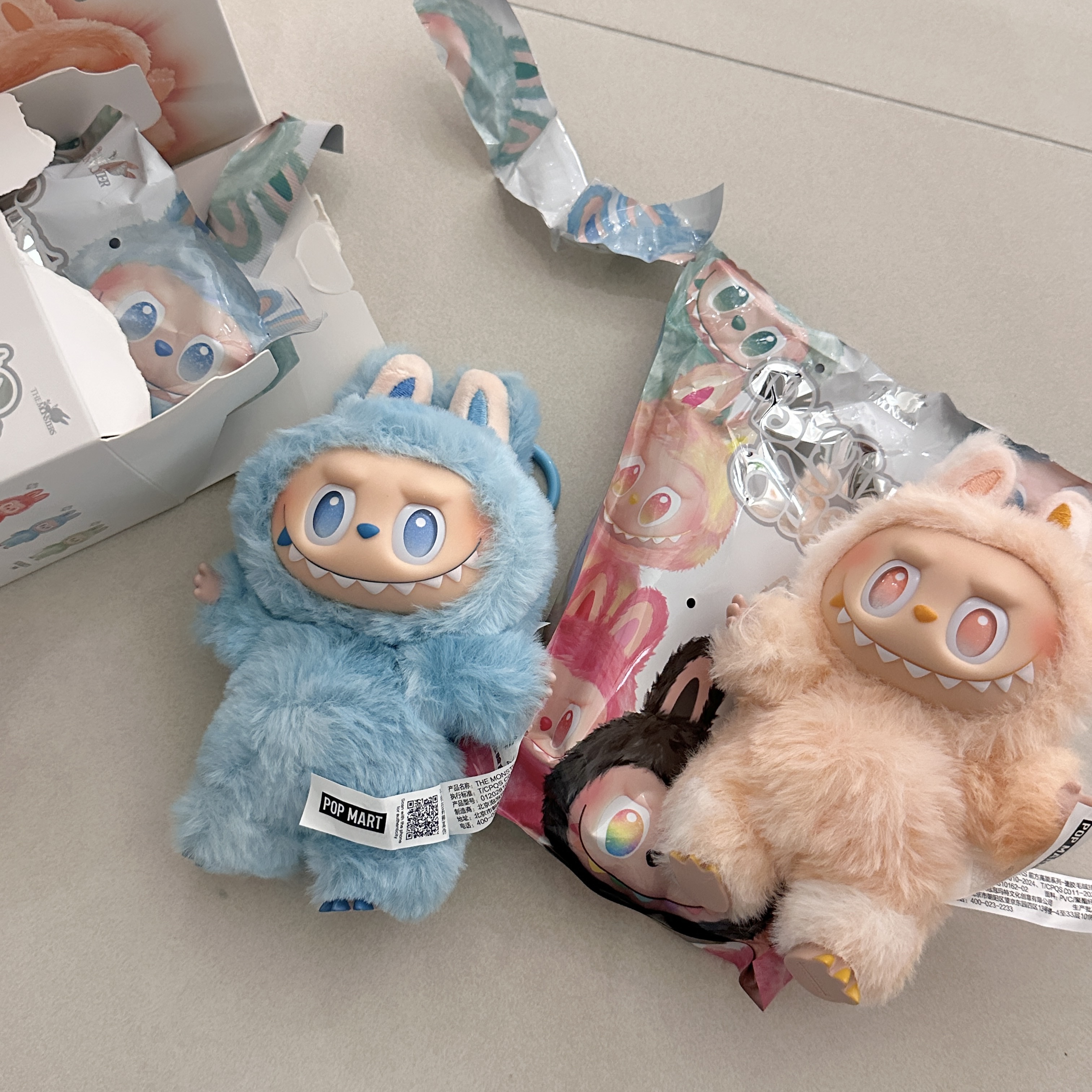 Pop Mart Labubu The Monsters Highlight Series Sealed Case (6 Blind Boxes) 착용 스타일 - 3