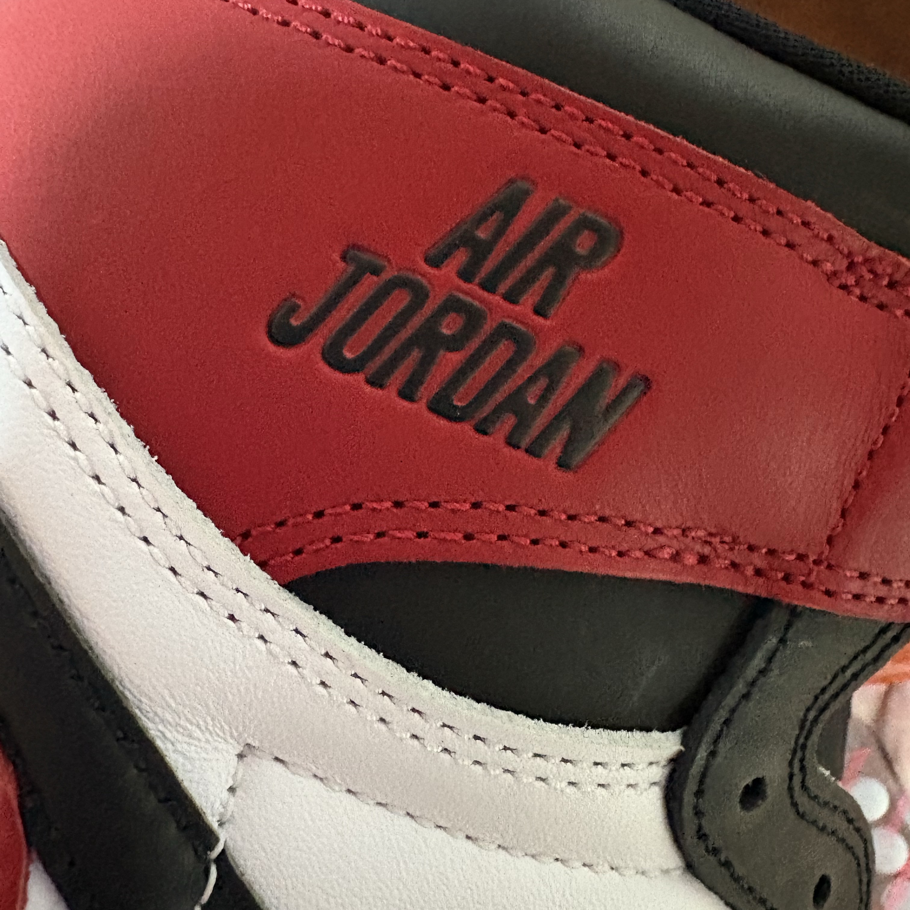 Jordan 1 Retro High OG Black Toe 착용 스타일 - 2