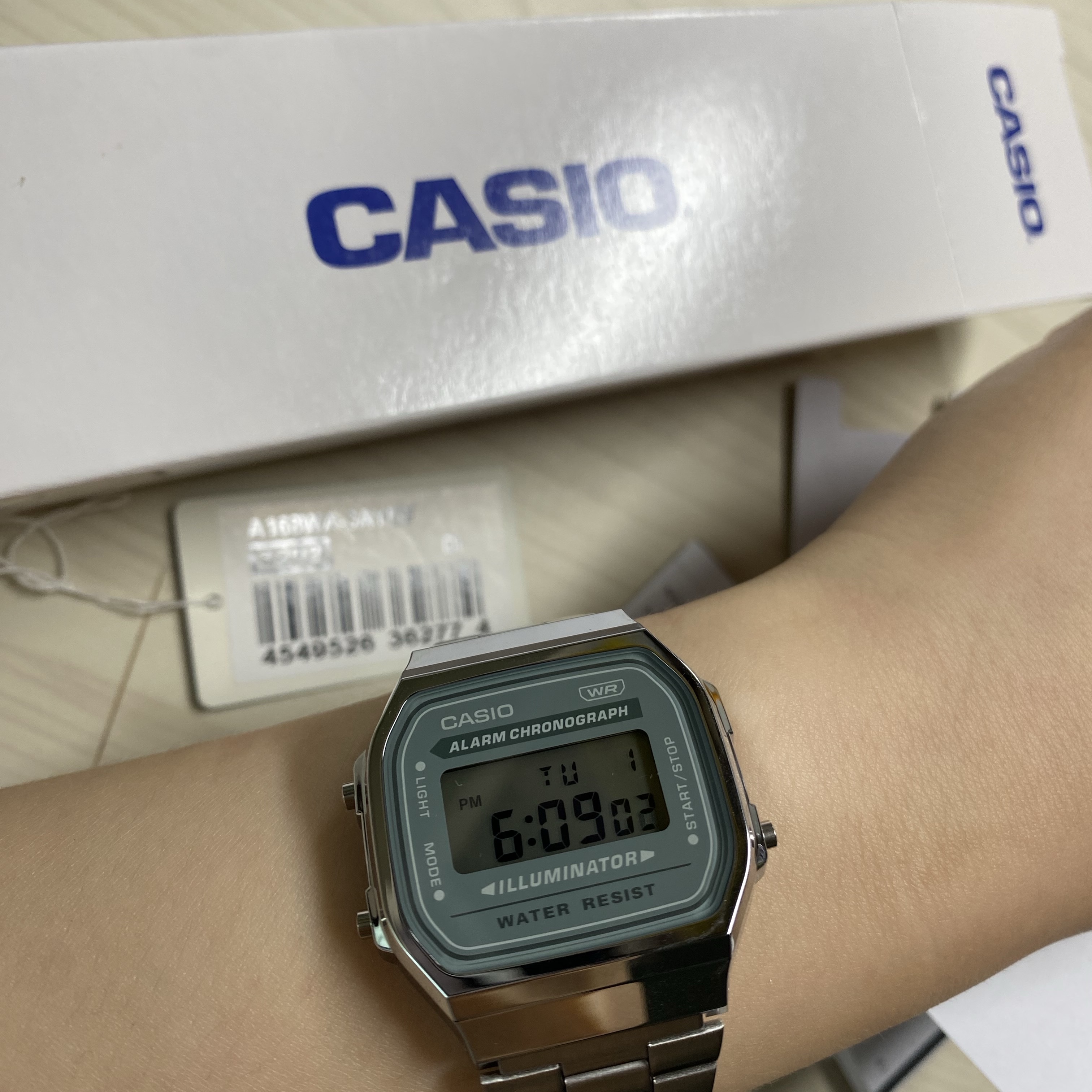 Casio A-168WA-3 착용 스타일