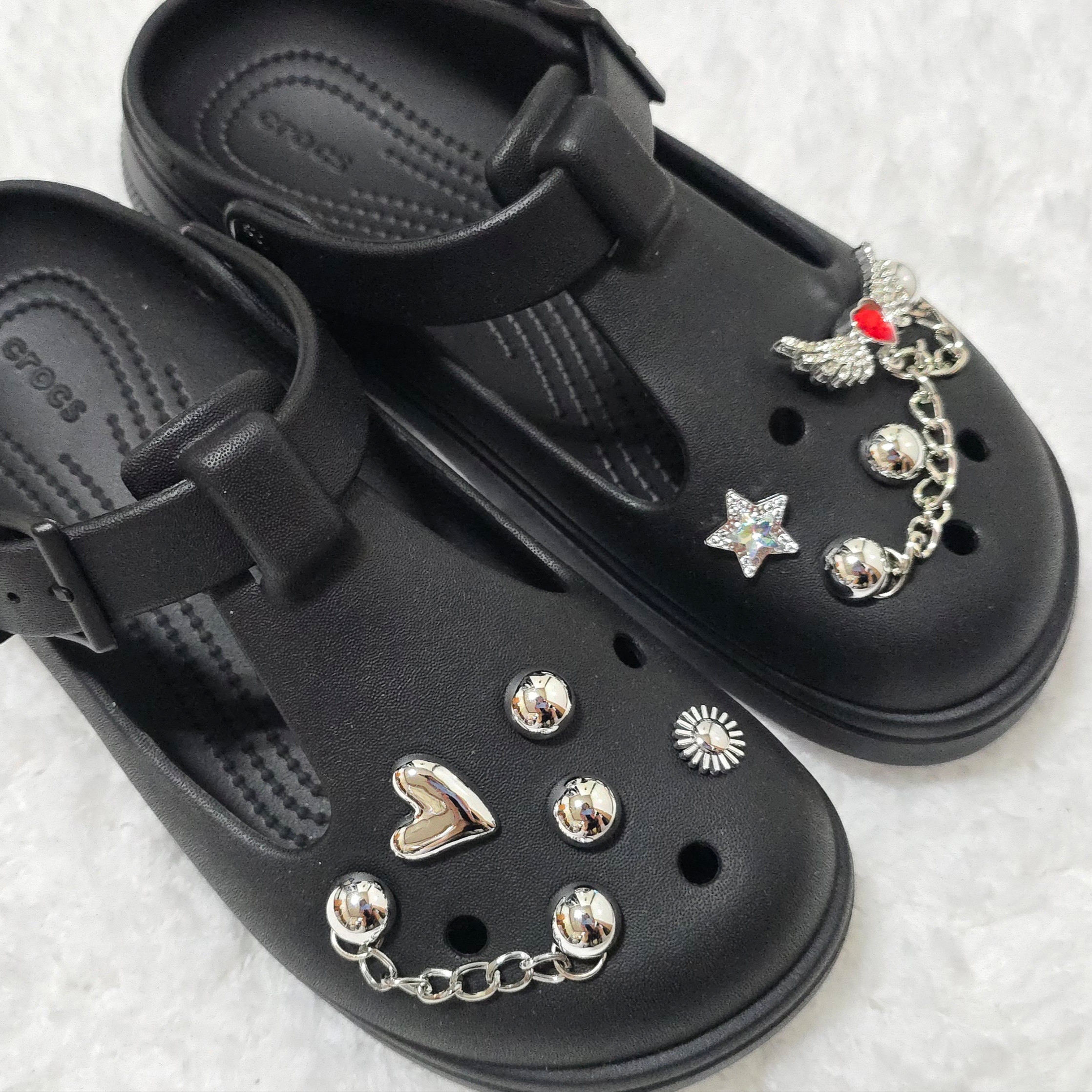 (W) Crocs Classic Mary Jane Clog Black 착용 스타일 - 2