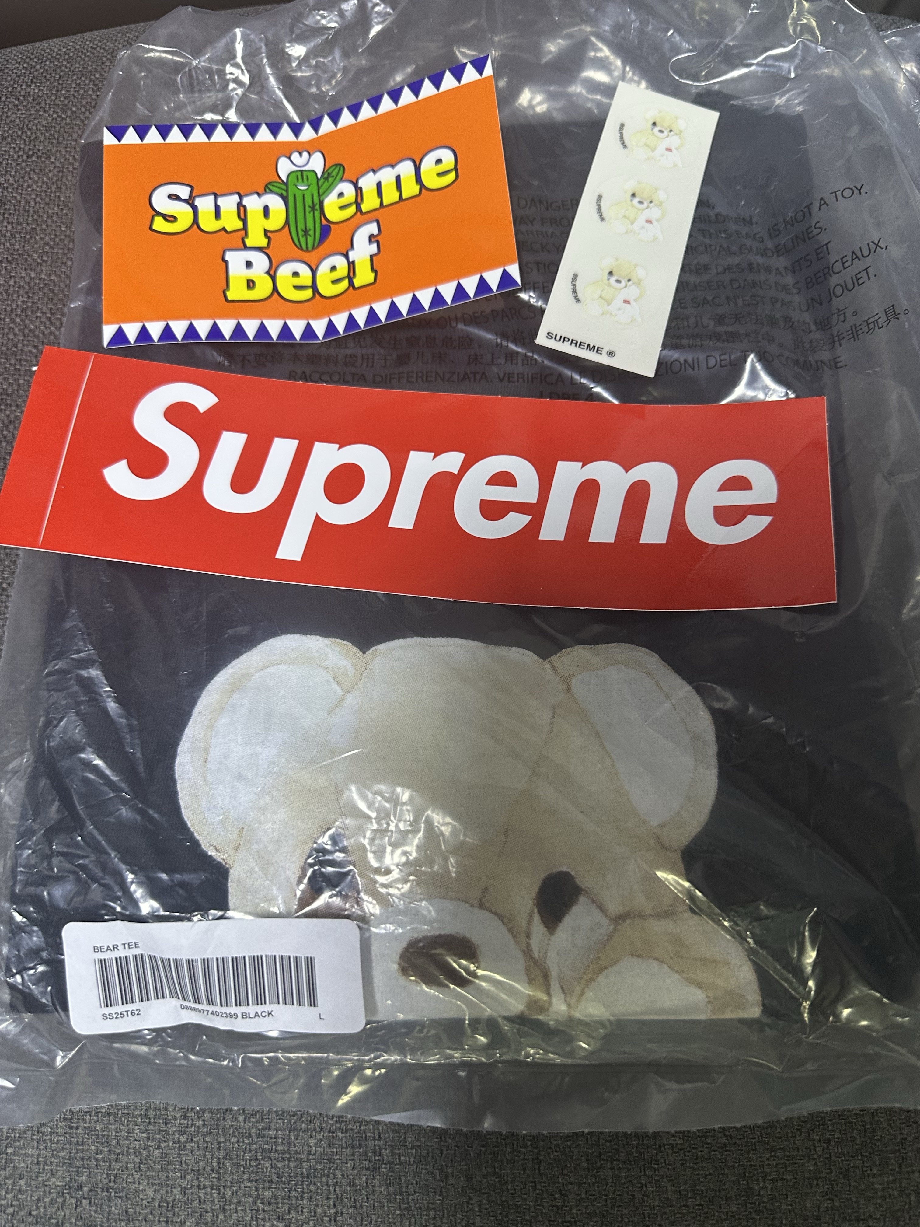 Supreme Bear T-Shirt Black - 25SS 착용 스타일