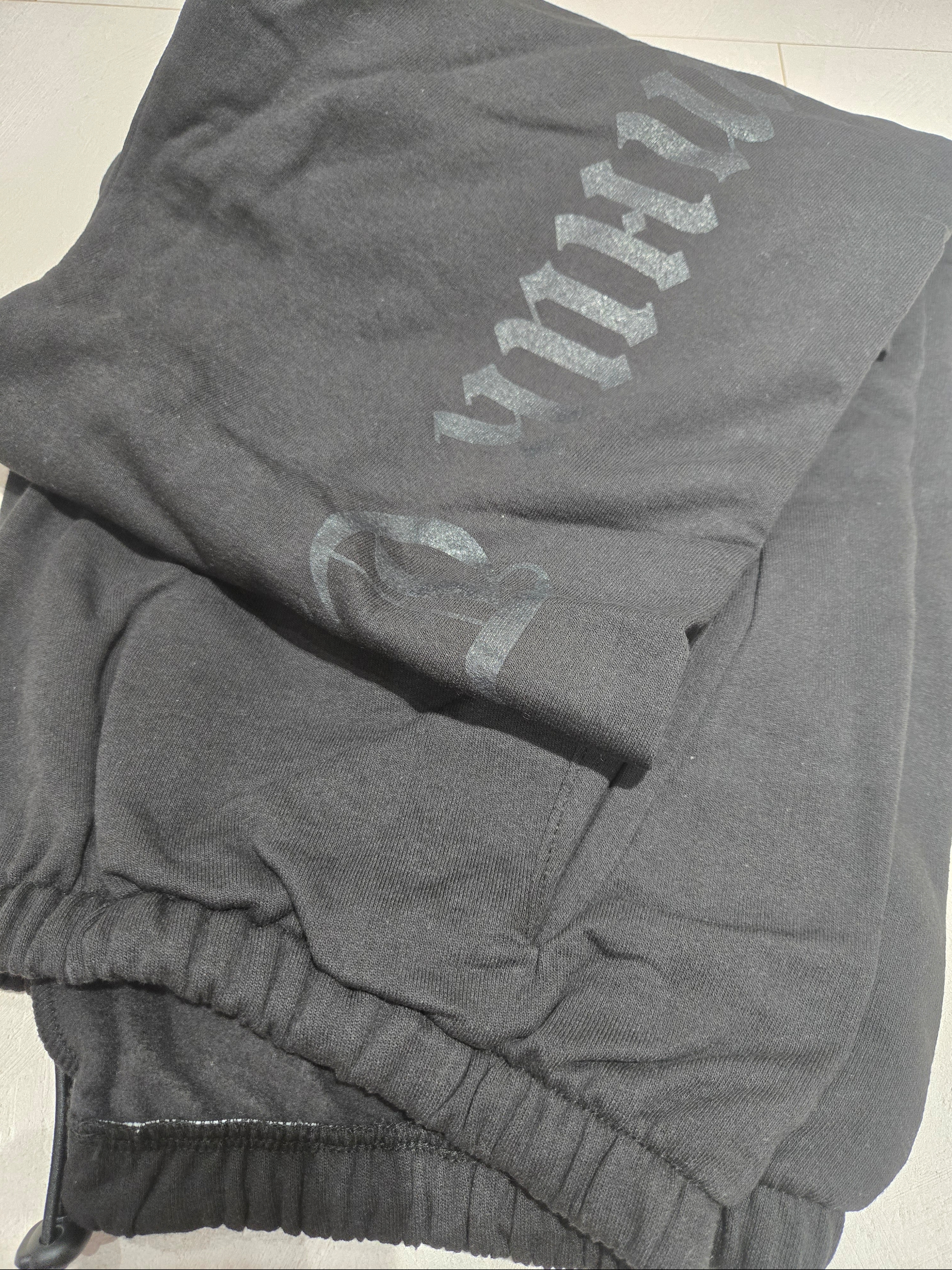 Yeezy x Gosha Rubchinskiy Tribune Herald SP-01 Pants Charcoal 착용 스타일