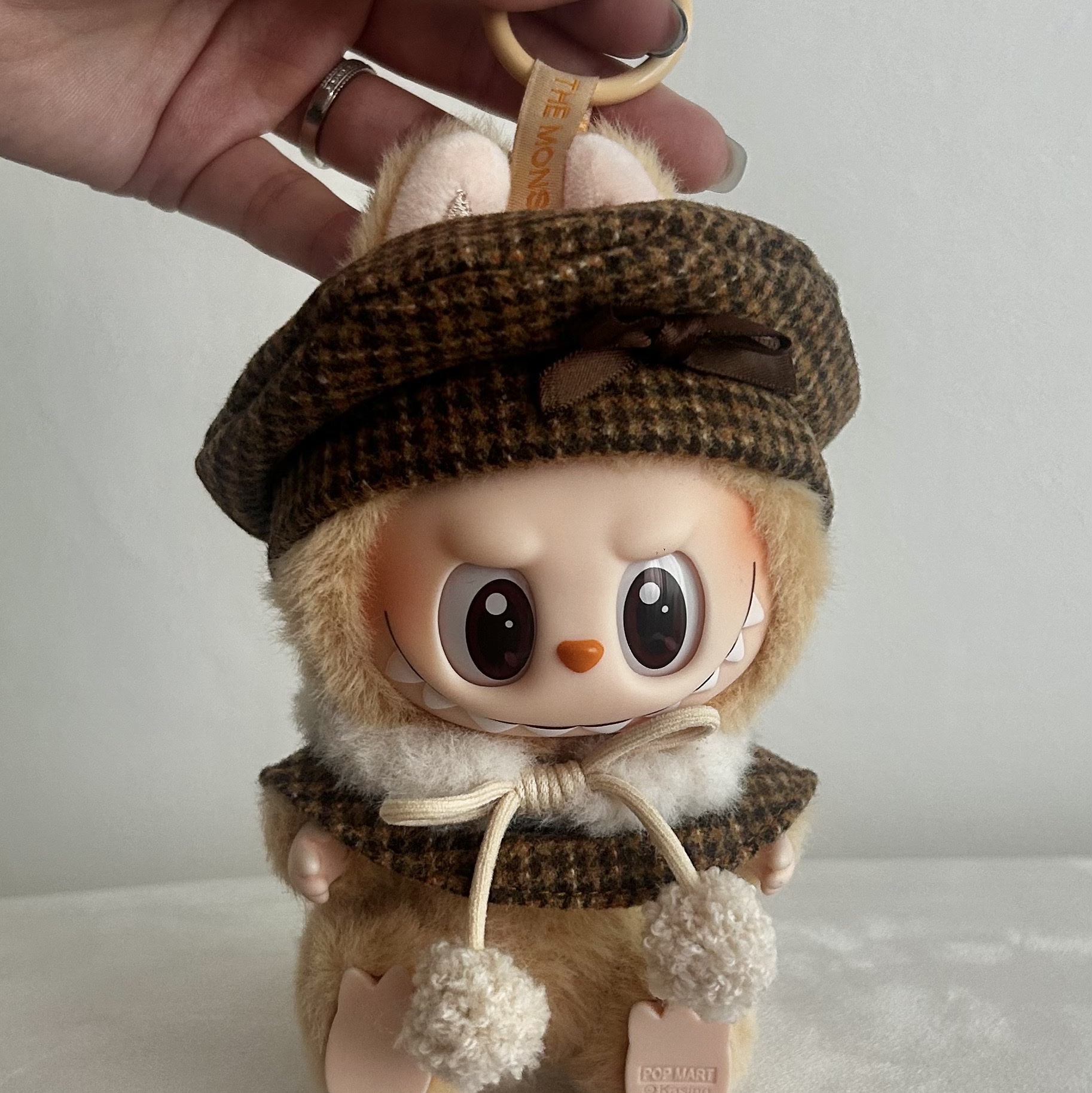 Pop Mart Labubu Let's Play Together Doll Series Baba Keyring (Opened Case), Louis Vuitton Neonoe BB Monogram 착용 스타일 - 2