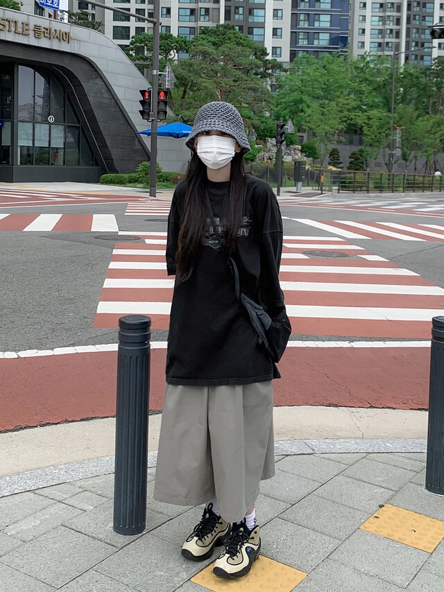Nike x Stussy Air Penny II Rattan and Limestone 착용 스타일 - 2