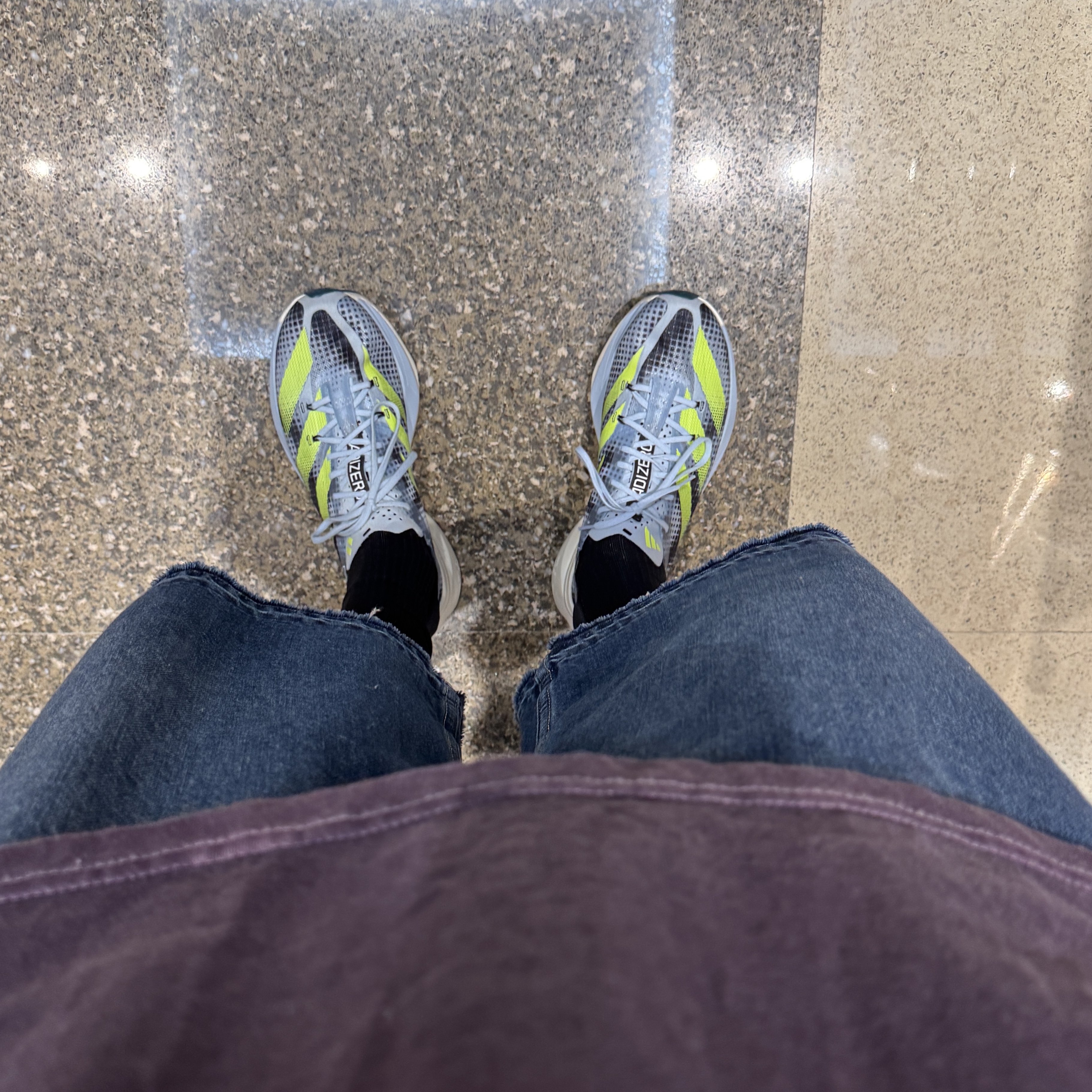Adidas Adizero Adios Pro 3 Wonder Blue Lucid Lemon 착용 스타일