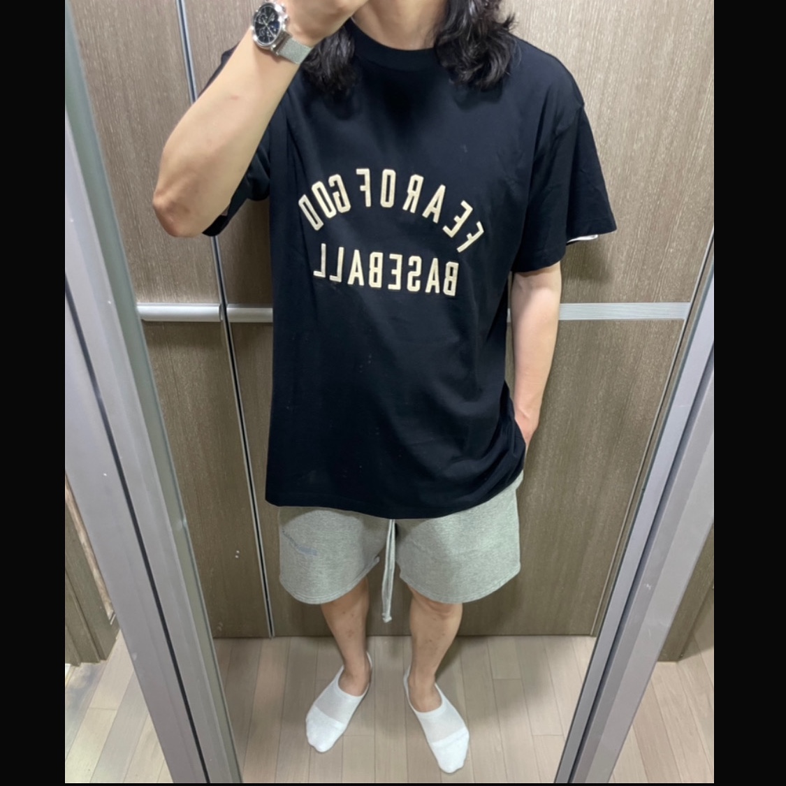 Essentials Sweatshorts Heather Oatmeal - 21SS, Fear of God Baseball T-Shirt Vintage Black 착용 스타일