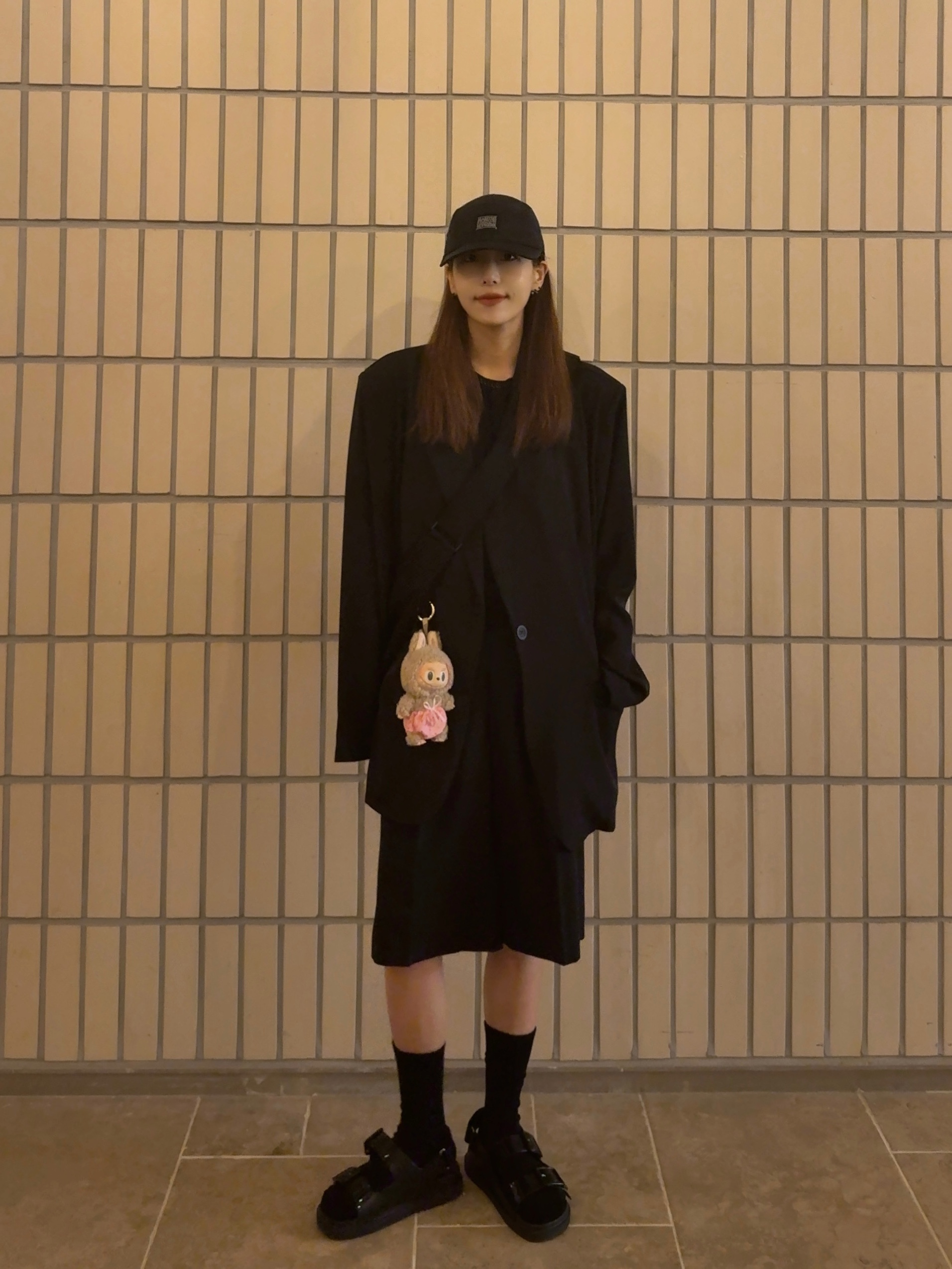 Supreme x Marithe Francois Girbaud Sport Camp Cap Black - 25SS, Pop Mart Labubu The Monsters Labubu Tasty Macarons Series Toffe Keyring 착용 스타일 - 2