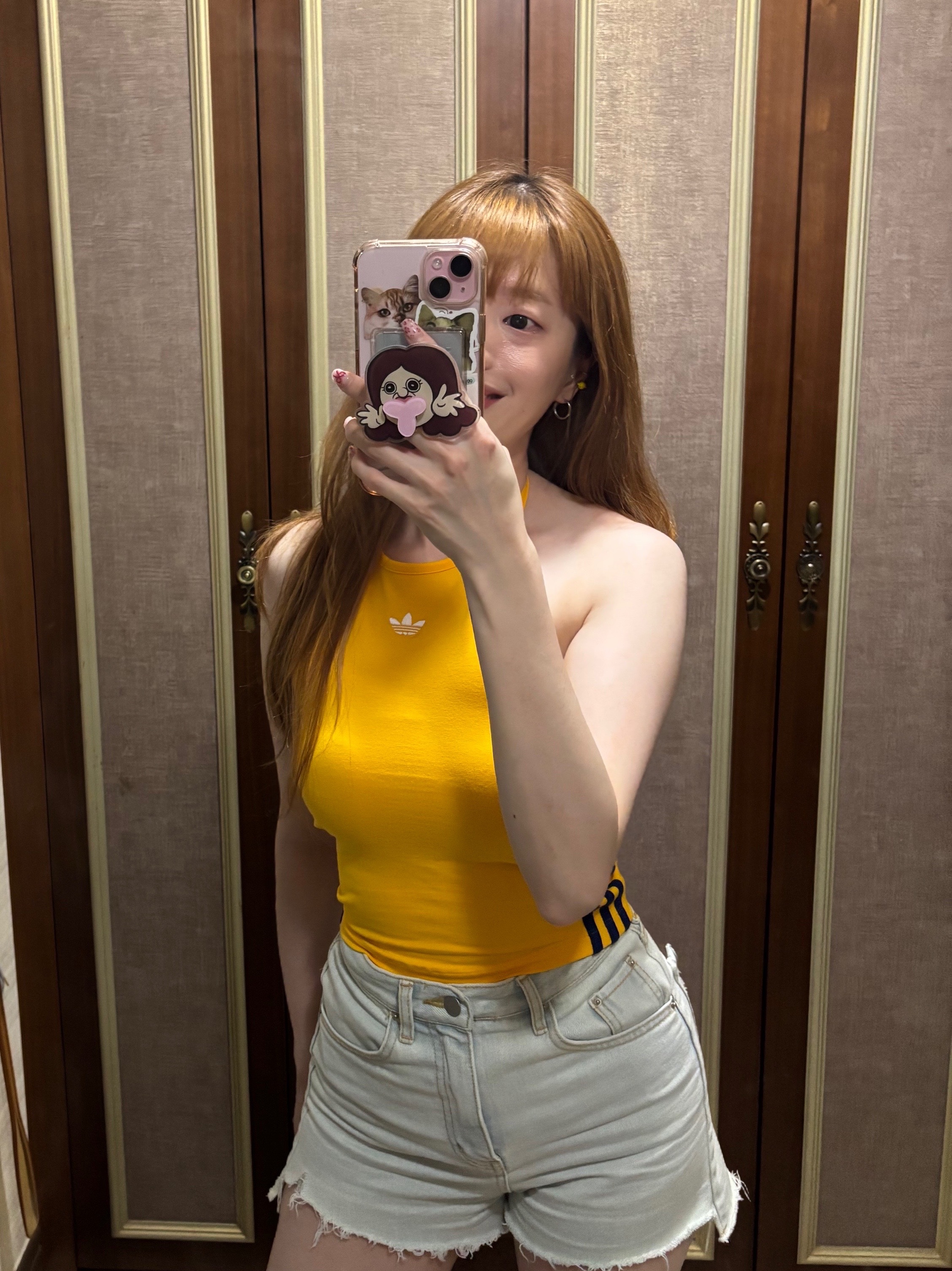 (W) Adidas Halter-Neck Tank Top Black - KR Sizing, Oofos OOriginal Black 착용 스타일 - 1