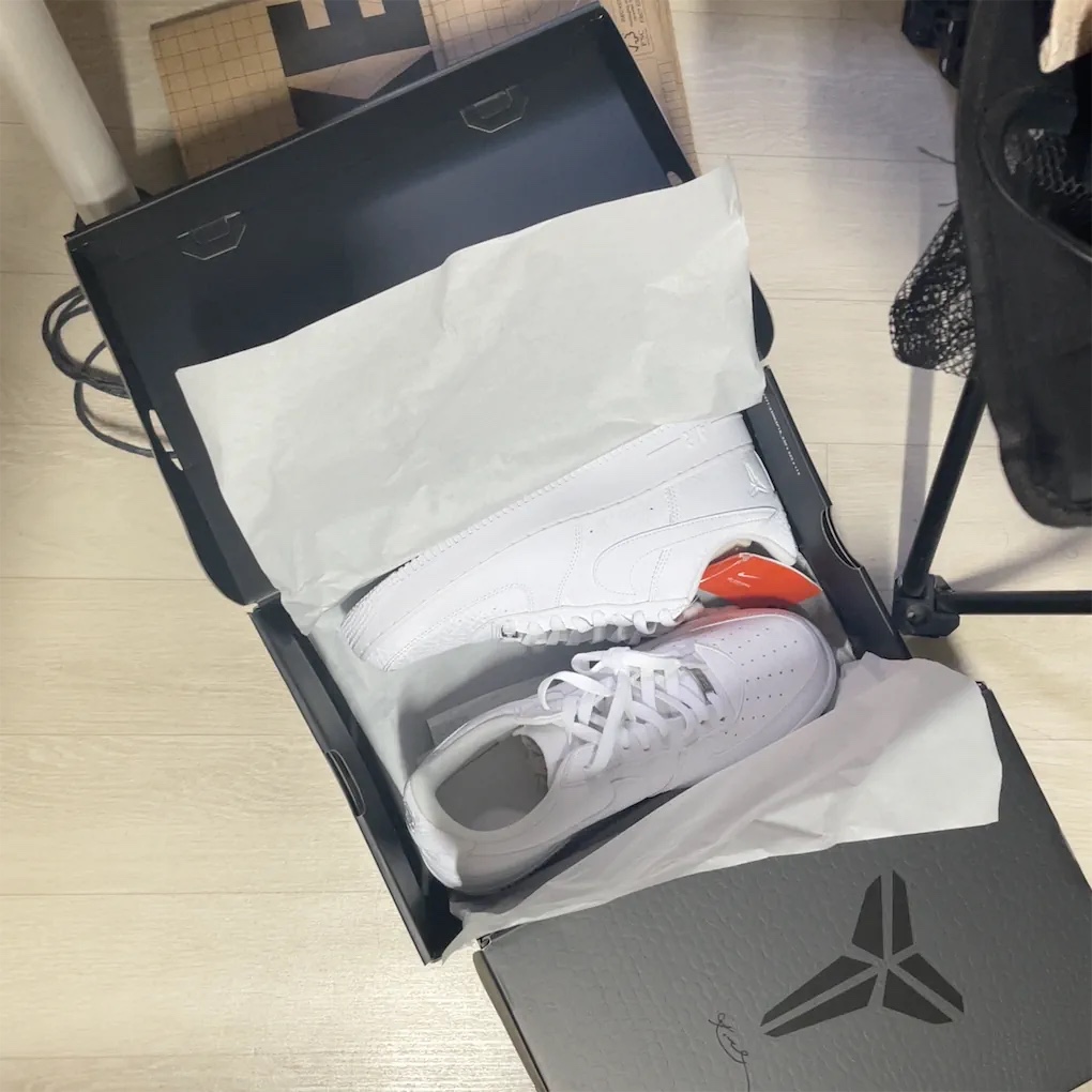 Nike x Kobe Bryant Air Force 1 Low Triple White 착용 스타일