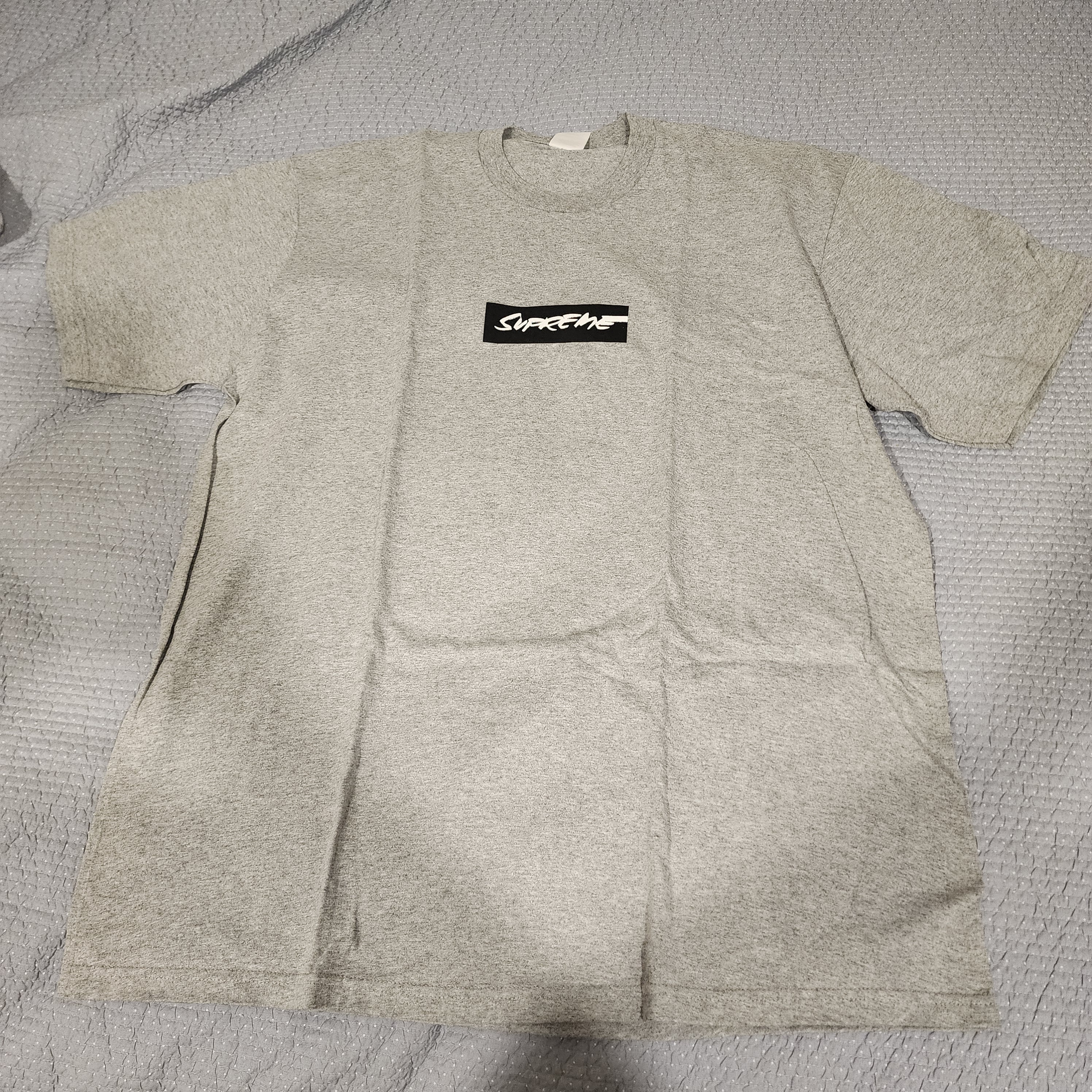 Supreme Futura Box Logo T-Shirt Heather Grey - 24SS 착용 스타일 - 1