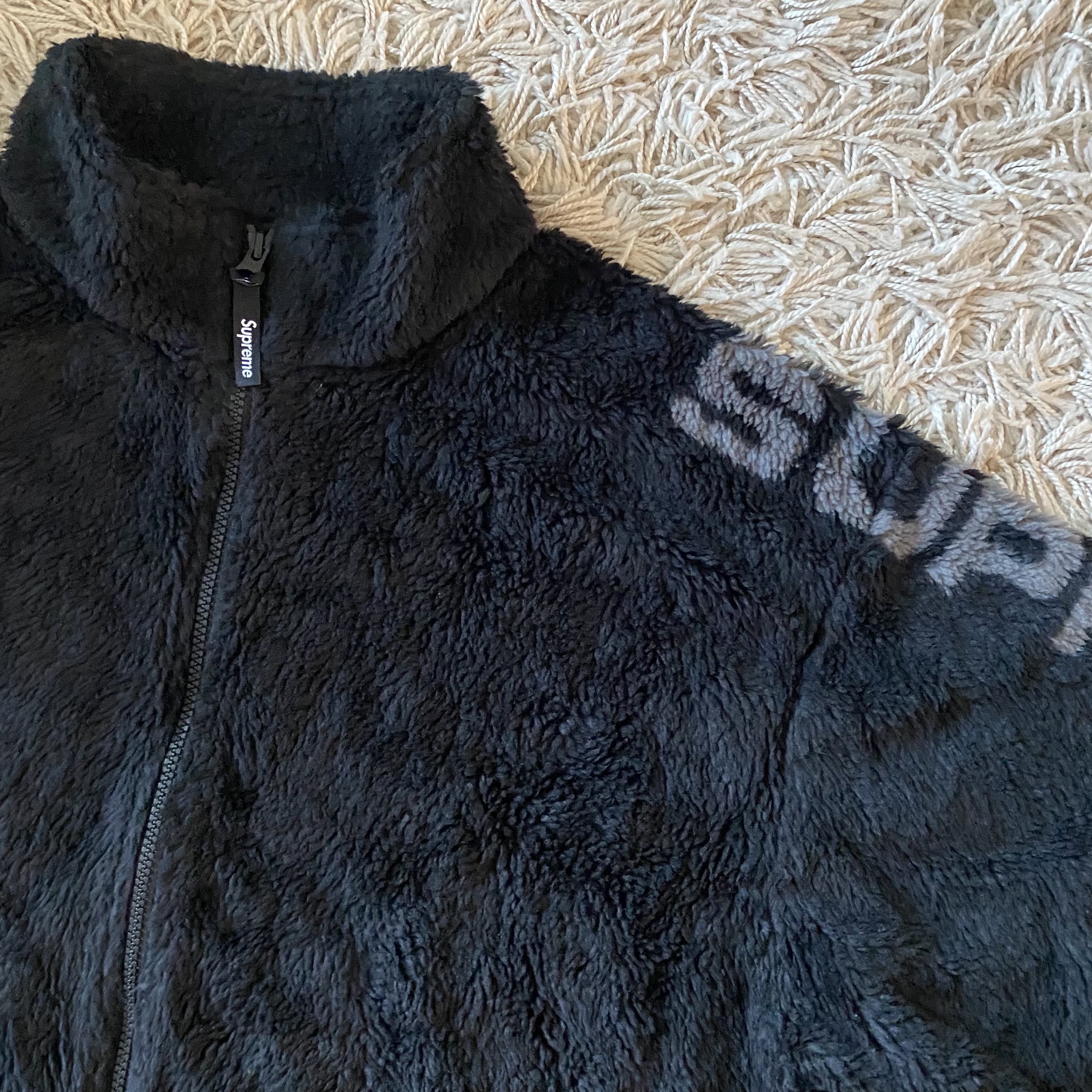 Supreme Shoulder Logo Fleece Jacket Black - 25SS 착용 스타일