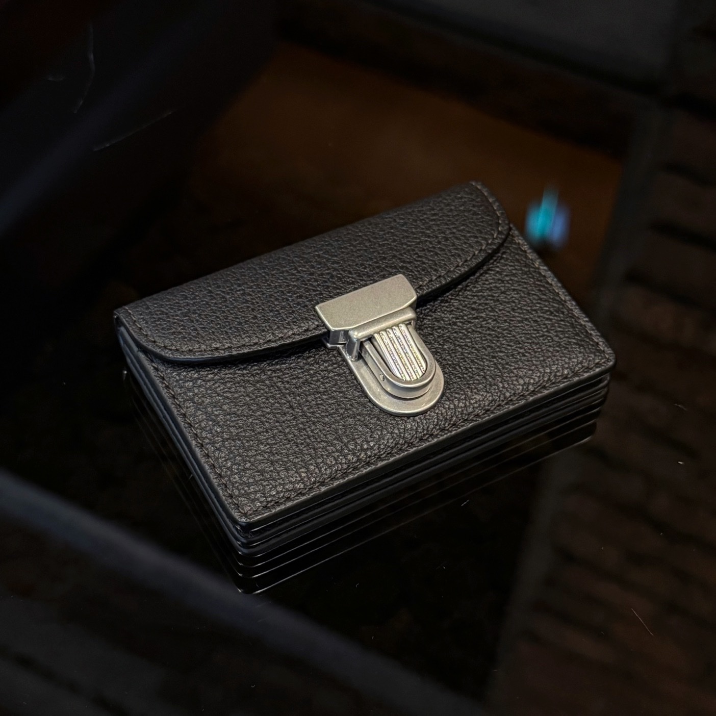 Athe garcon Accordion Wallet Black Noir 착용 스타일 - 1