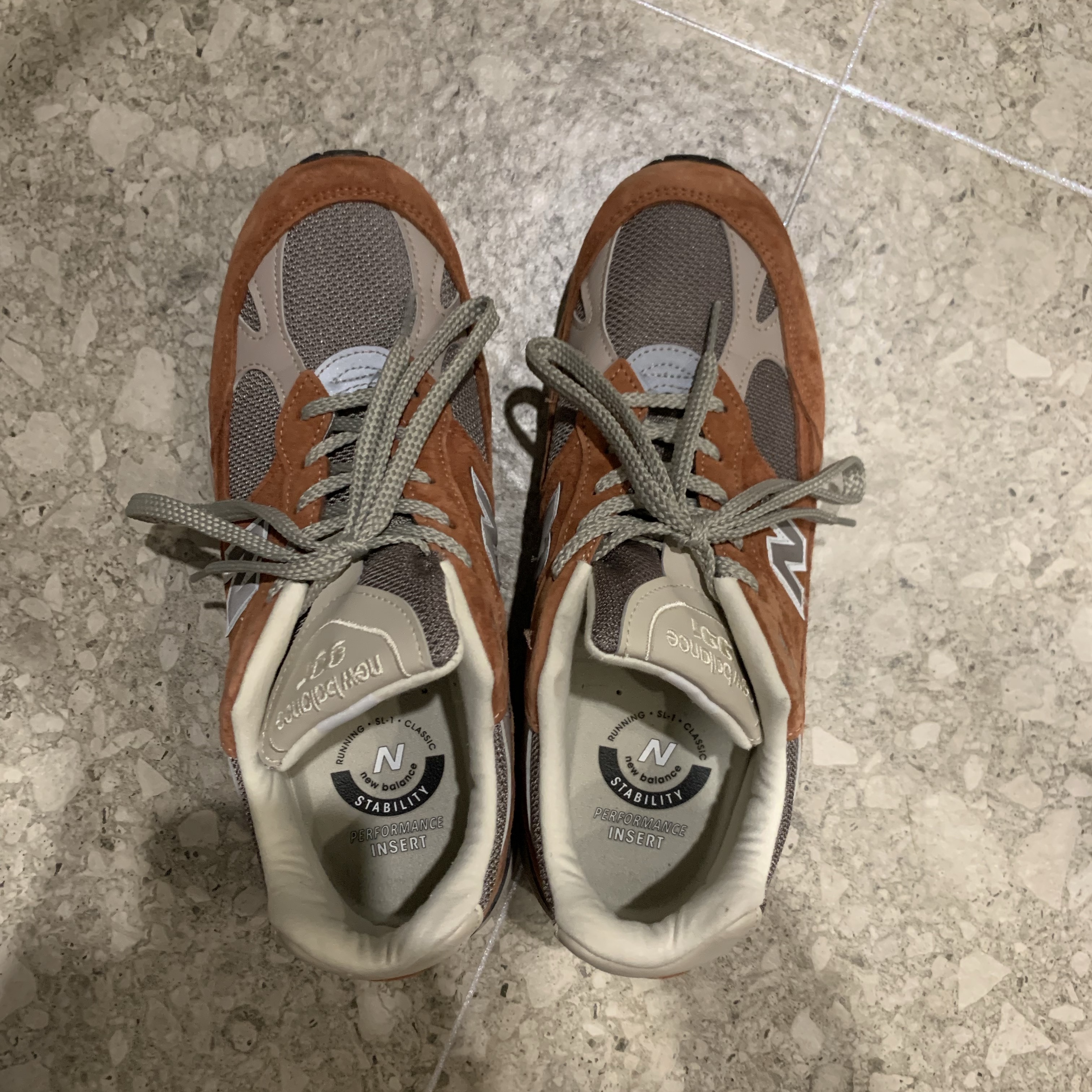 New Balance 991 Made in UK Sequoia Falcon 착용 스타일