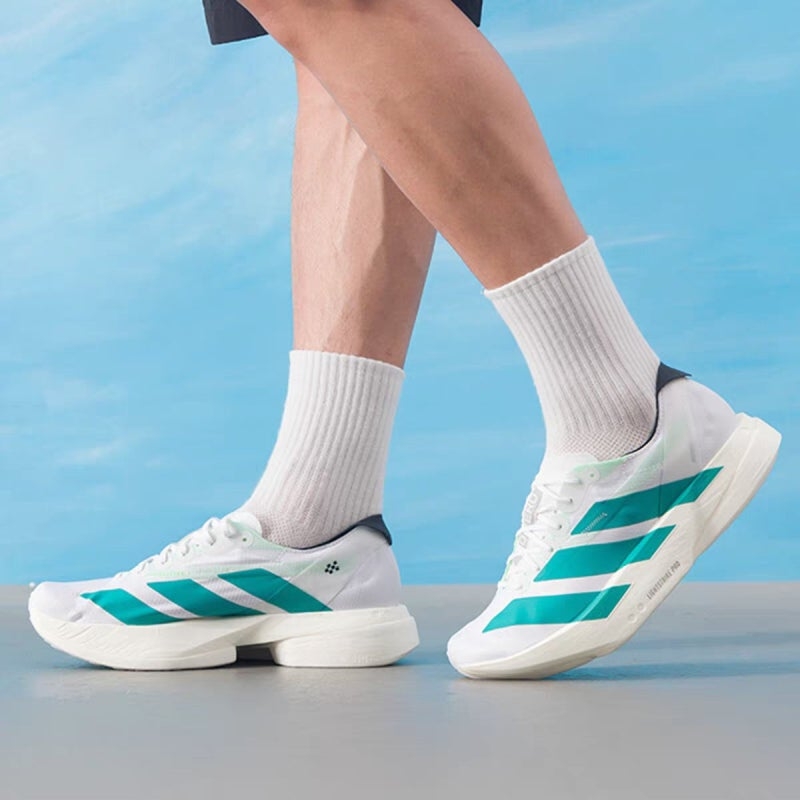 Adidas Adizero Adios Pro 4 Cloud White Pure Teal 착용 스타일 - 2
