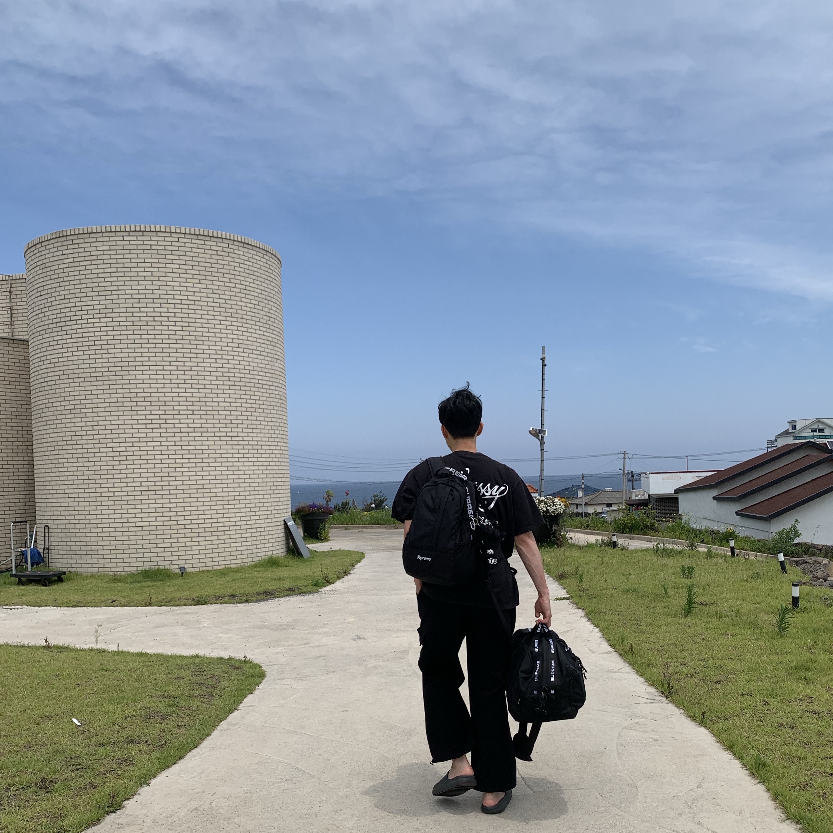 Stussy Tour T-Shirt Black, Supreme Backpack Black - 18SS 착용 스타일