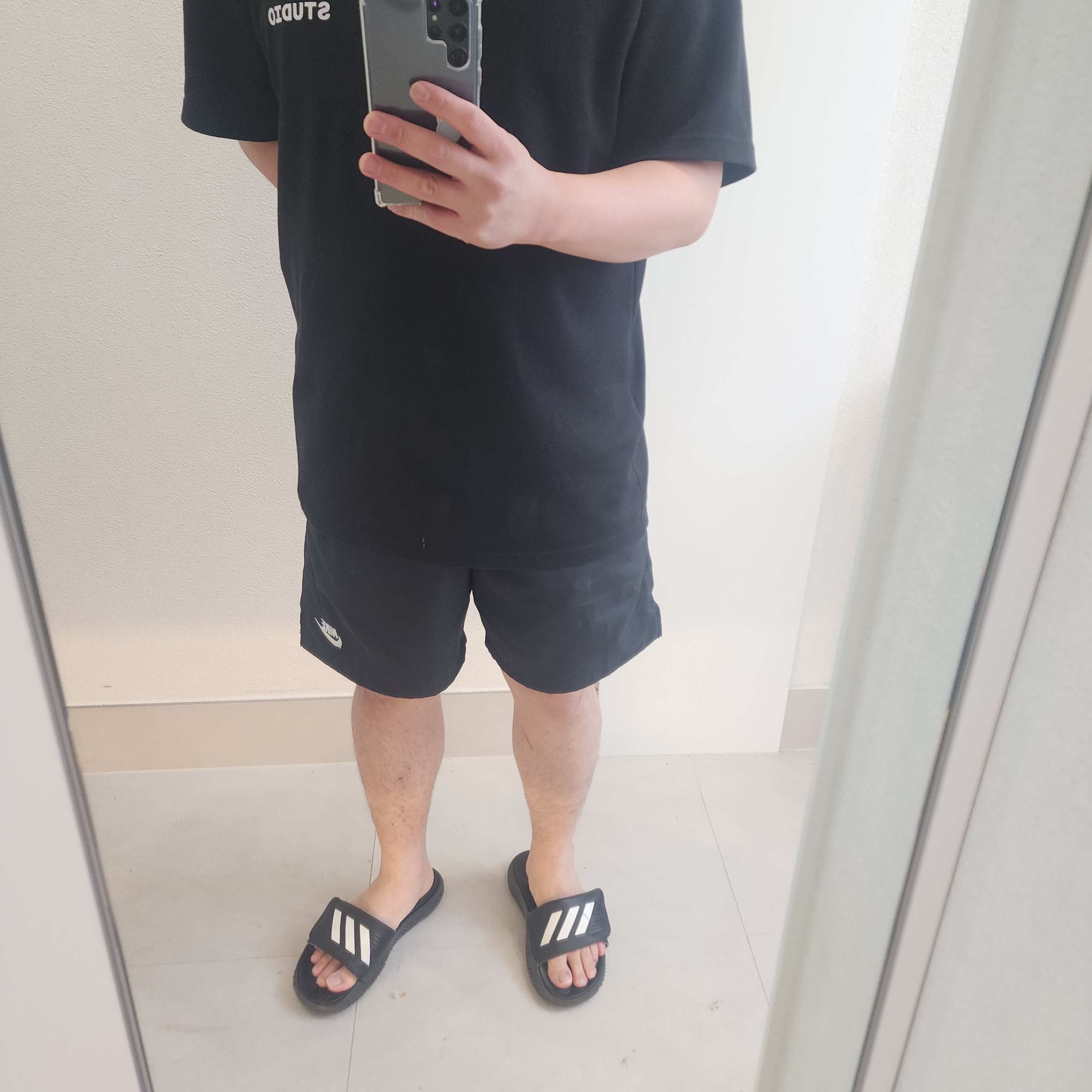 Adidas Alphabounce Slide Core Black Cloud White 착용 스타일