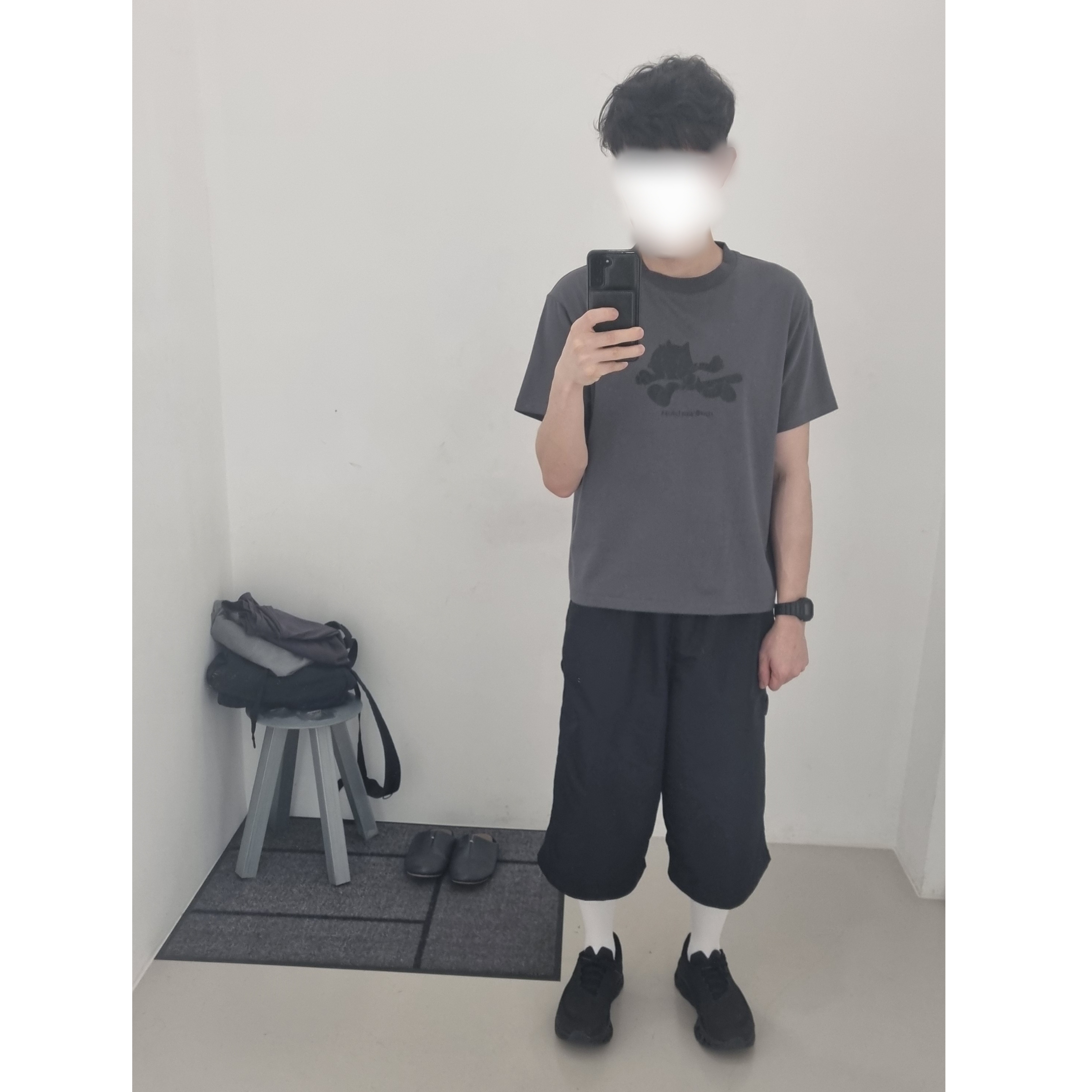 Hatchingroom VTG Backpack Black, MJD Re-Nylon Wide Carpenter Bermuda Pants Black 착용 스타일 - 1