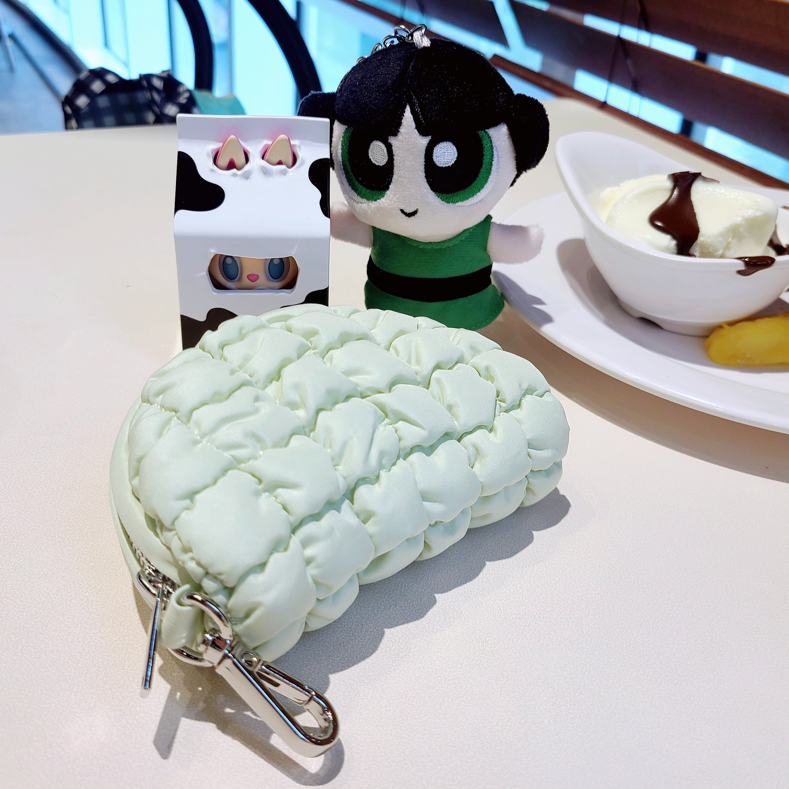 Pop Mart Labubu The Monsters Wacky Mart Series Figures Milk (Opened Case), COS Quilted Pouch Bag Charm Light Green 착용 스타일 - 2