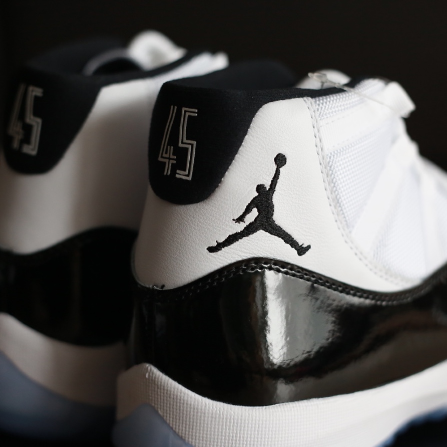 Jordan 11 Retro Concord 2018 착용 스타일