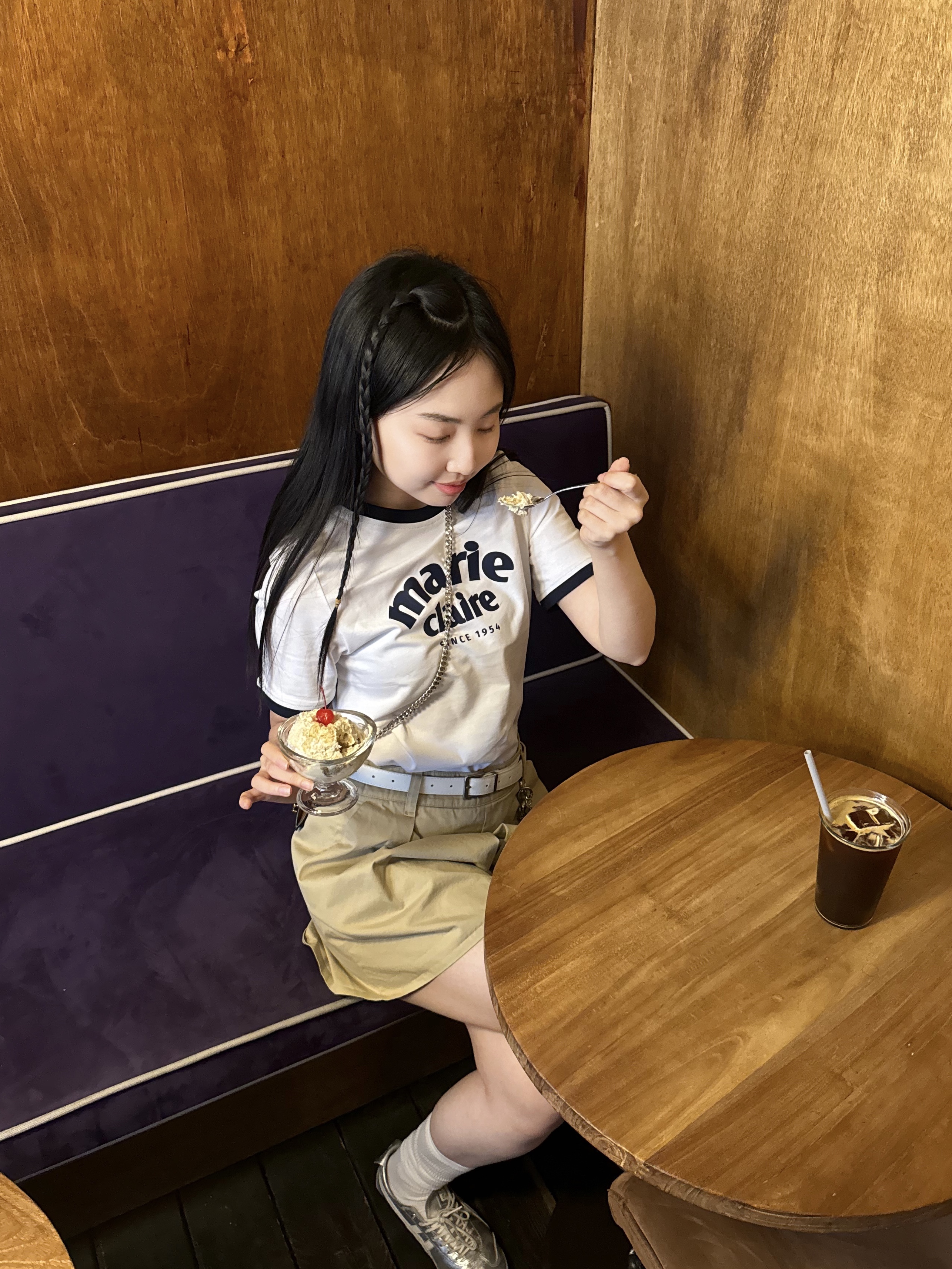 Celine Card Holder with Flap in Triomphe Canvas Tan, Onitsuka Tiger Mexico 66 Silver Off White 착용 스타일 - 6