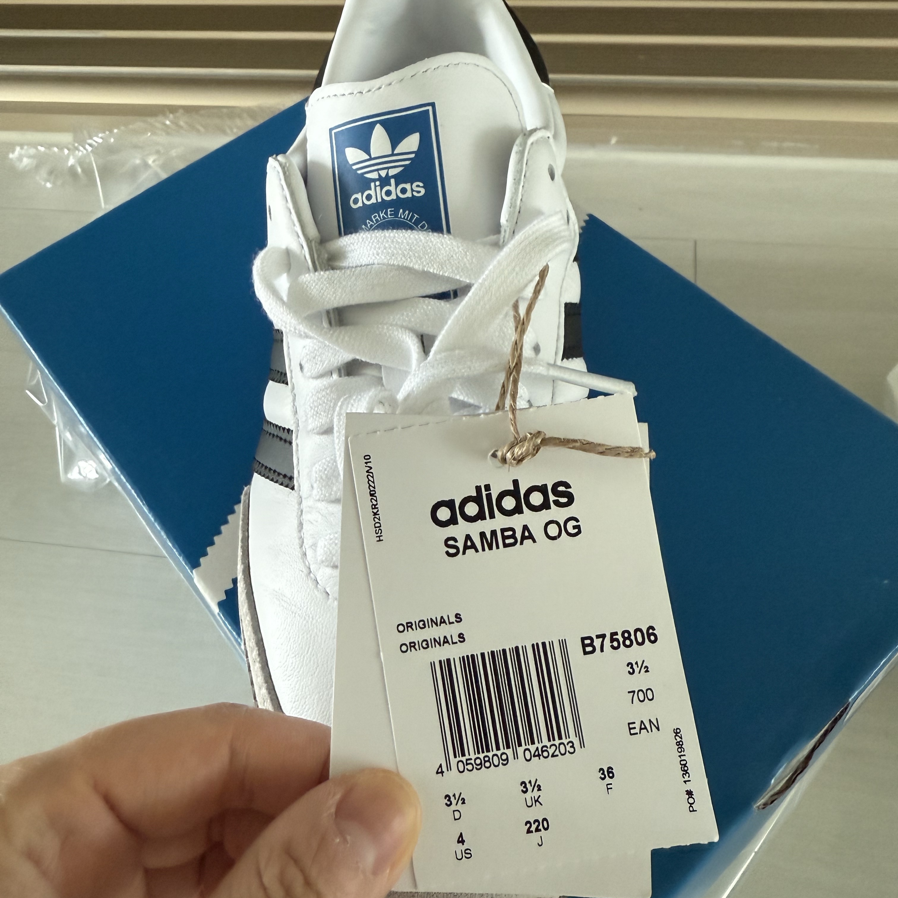 Adidas Samba OG Cloud White 착용 스타일 - 3