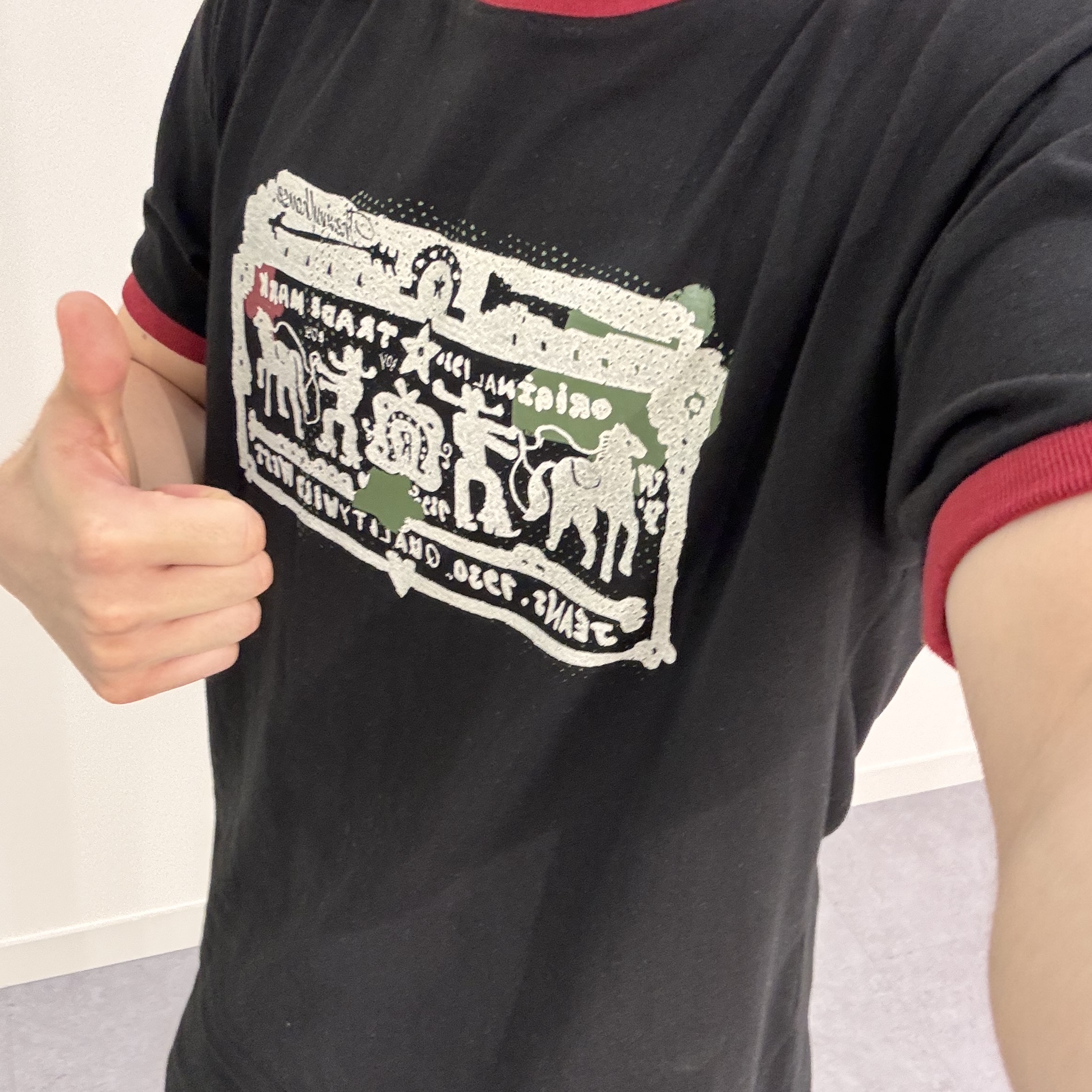 [KREAM 단독] Thevinylhouse Cowboy Pictogram Ringer Tee Black 착용 스타일 - 1