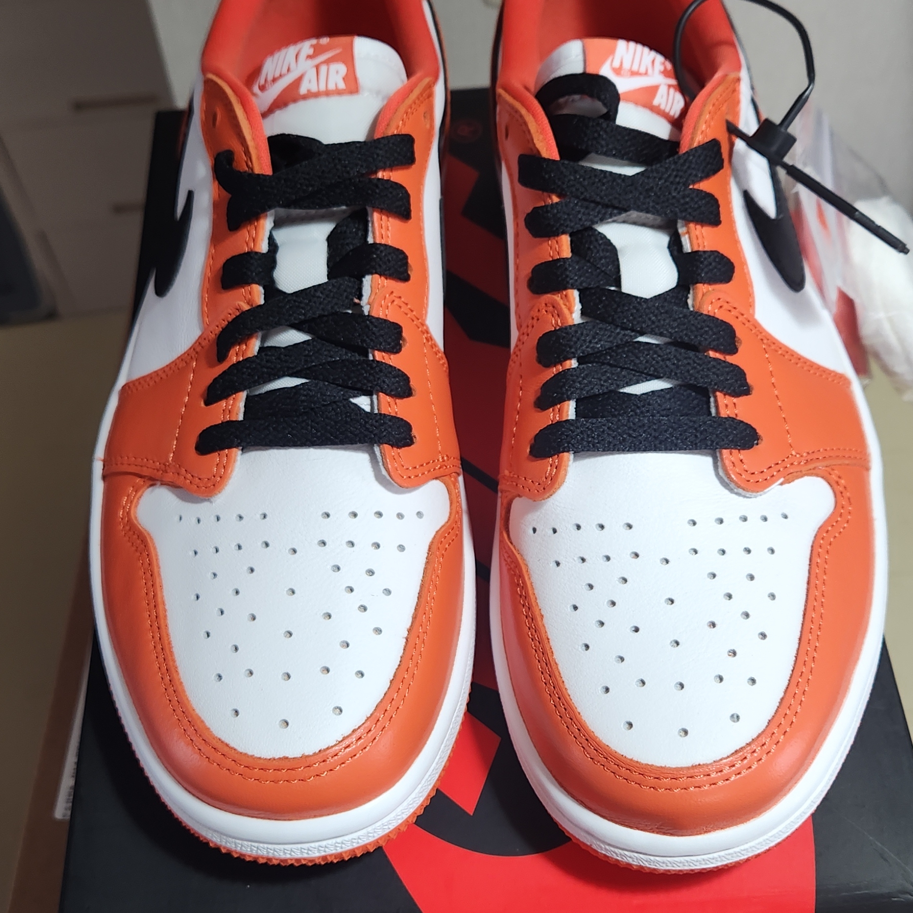Jordan 1 Low OG Starfish 착용 스타일 - 4