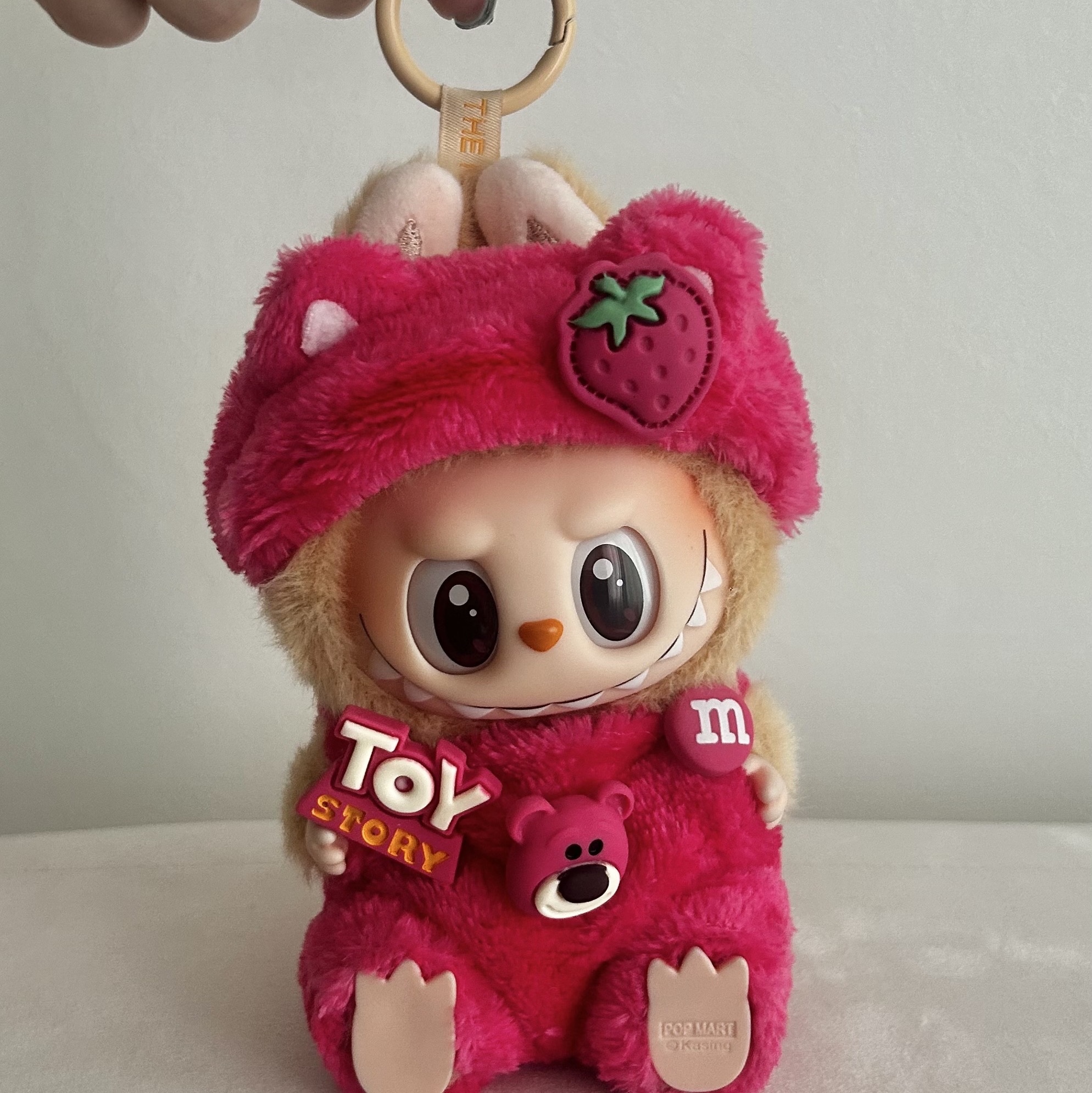 Pop Mart Labubu Let's Play Together Doll Series Baba Keyring (Opened Case), Louis Vuitton Neonoe BB Monogram 착용 스타일 - 3