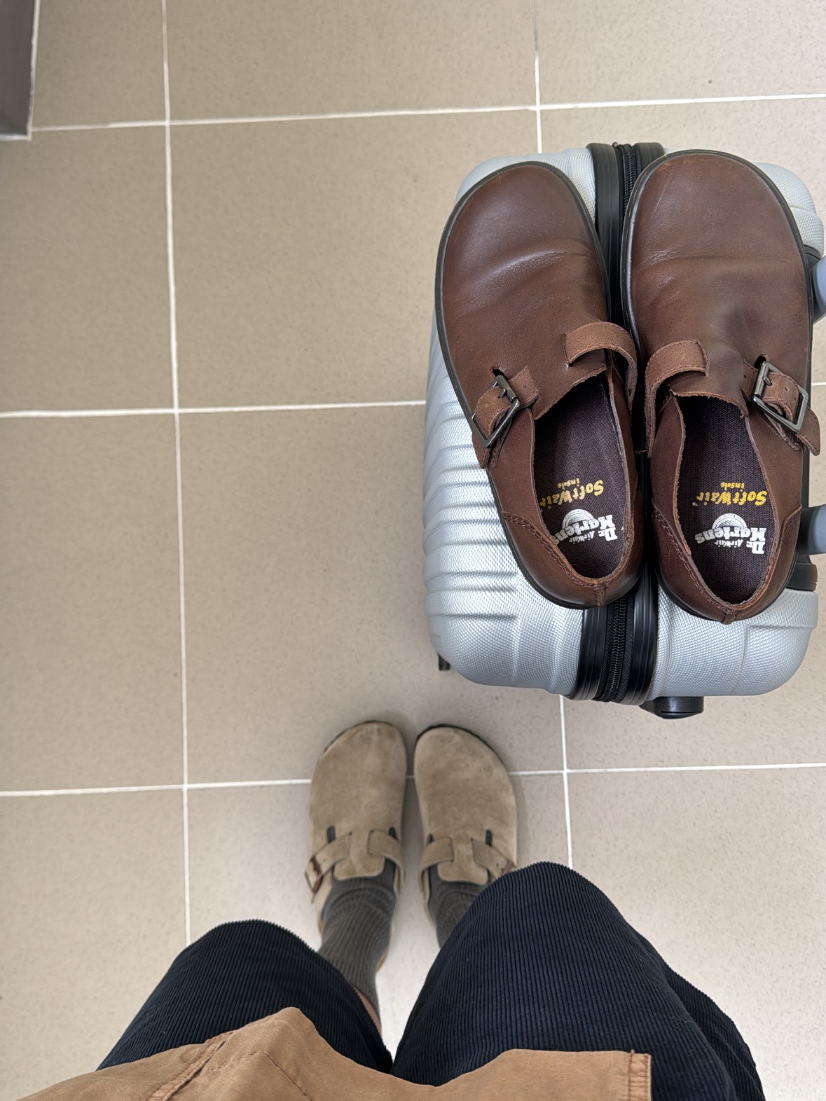 Birkenstock Boston Soft Footbed Taupe - Regular 착용 스타일