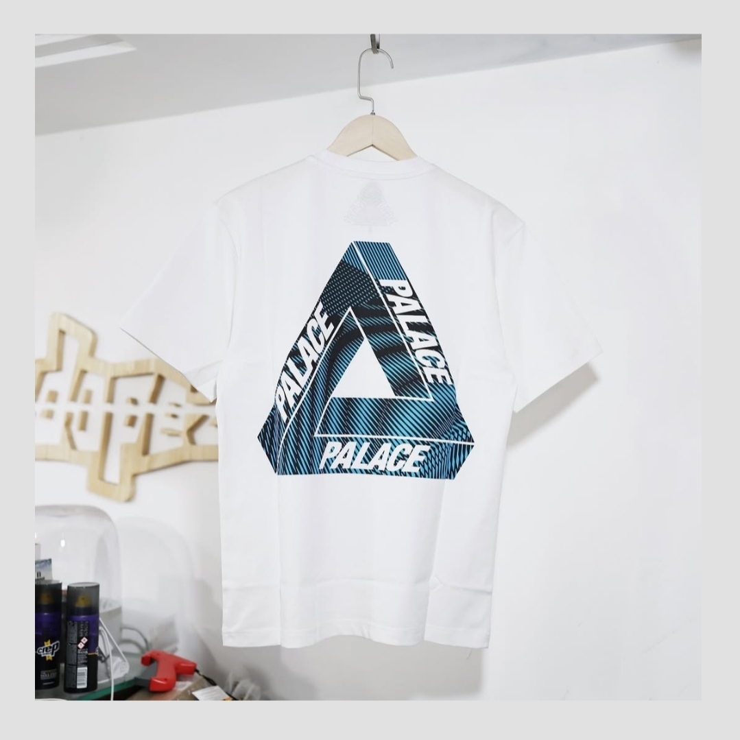 Palace Tri-Vex T-Shirt White Yellow - 25SS, Palace Tri-Vex T-Shirt White Green - 25SS 착용 스타일 - 3