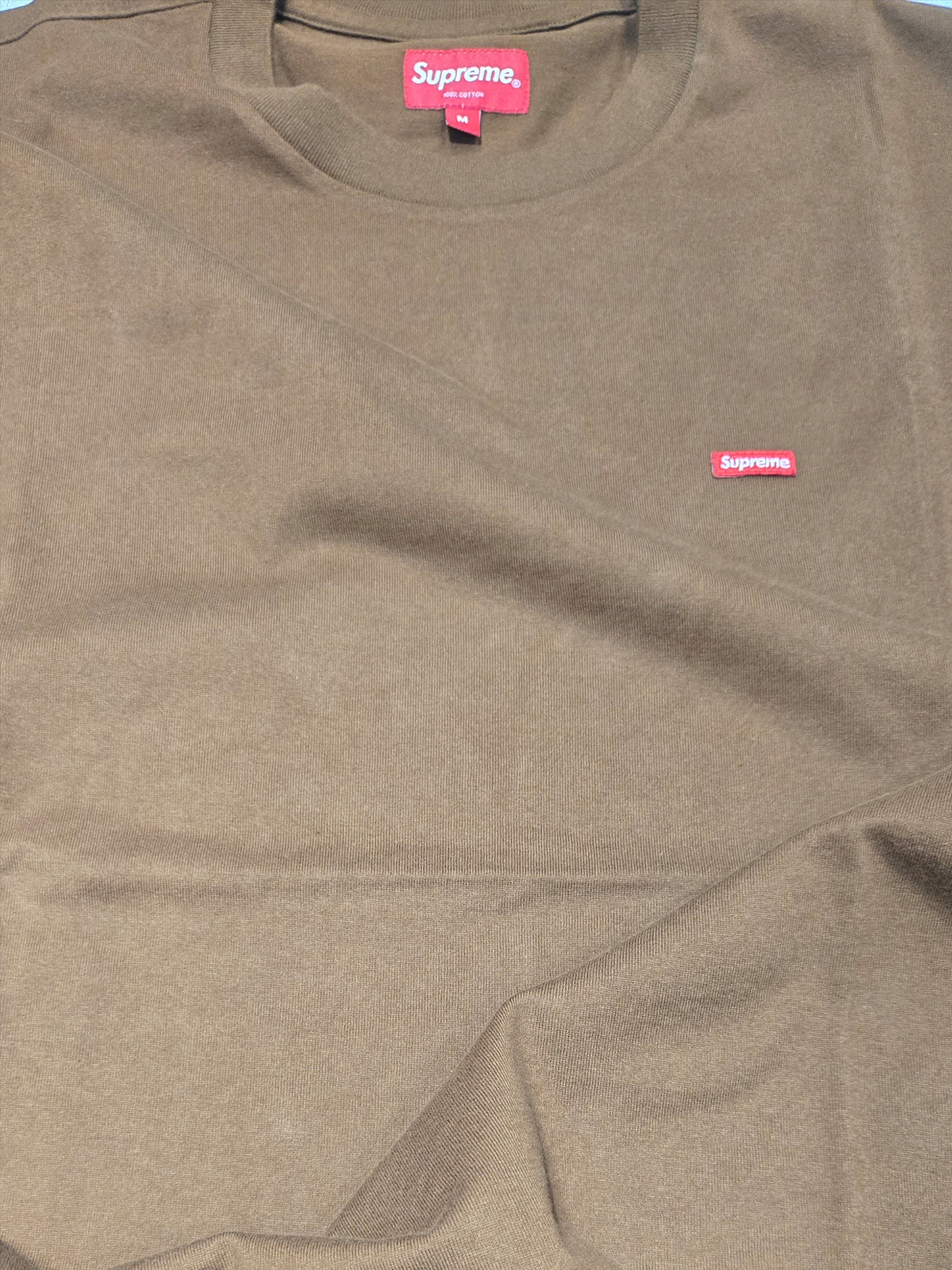 Supreme Small Box T-Shirt Brown 착용 스타일