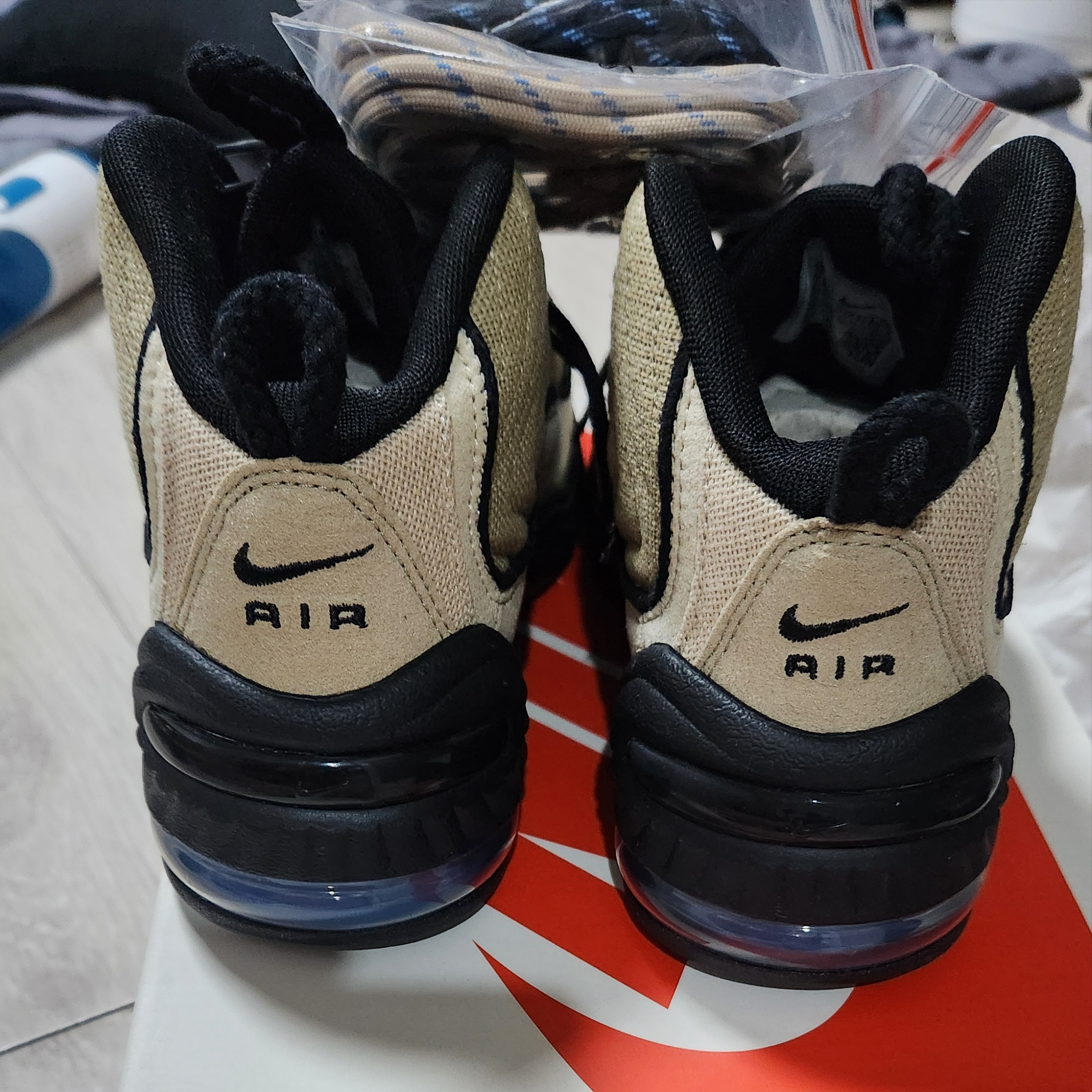 Nike x Stussy Air Penny II Rattan and Limestone 착용 스타일 - 3