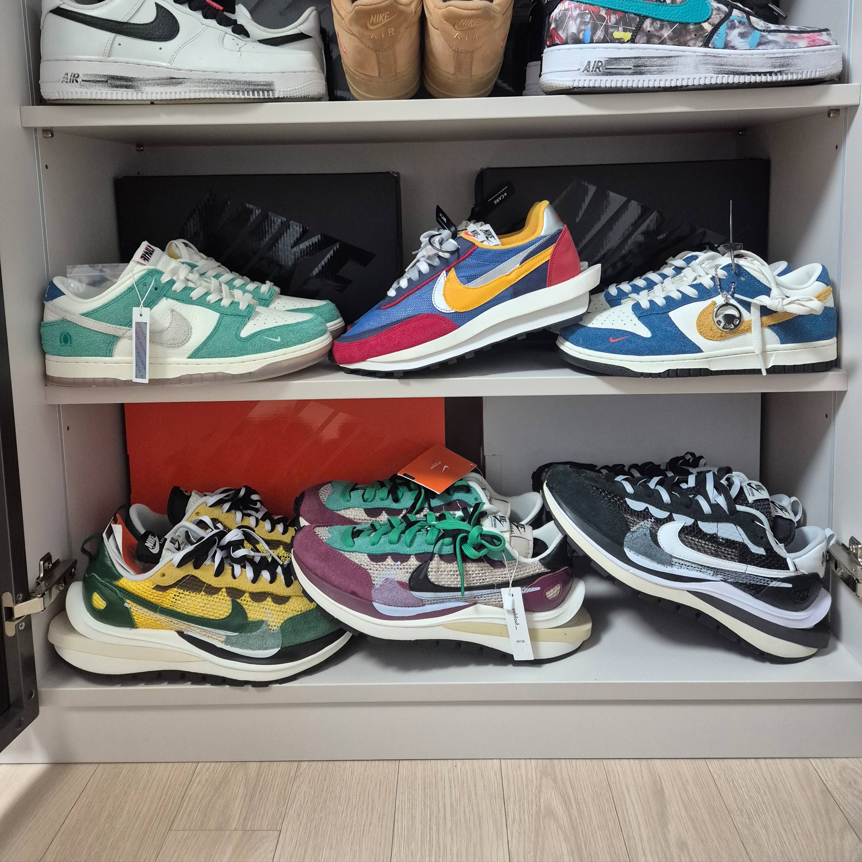Nike x Sacai VaporWaffle Black White, Nike x Sacai VaporWaffle Tour Yellow & Gorge Green Sail 착용 스타일 - 5