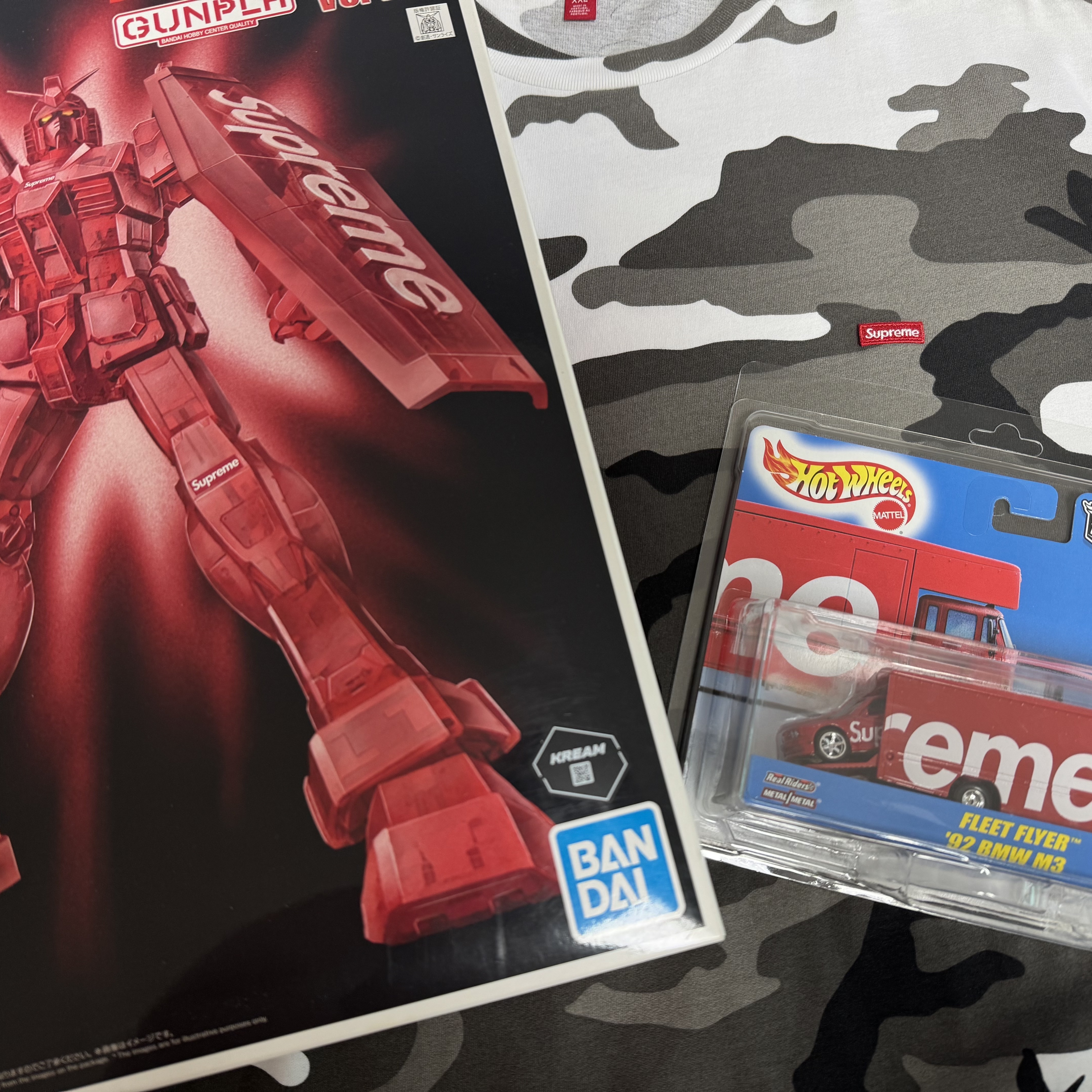 Supreme Small Box L/S T-Shirt Snow Camo - 25SS, Supreme MG 1/100 RX-78-2 Gundam Ver. 3.0 착용 스타일