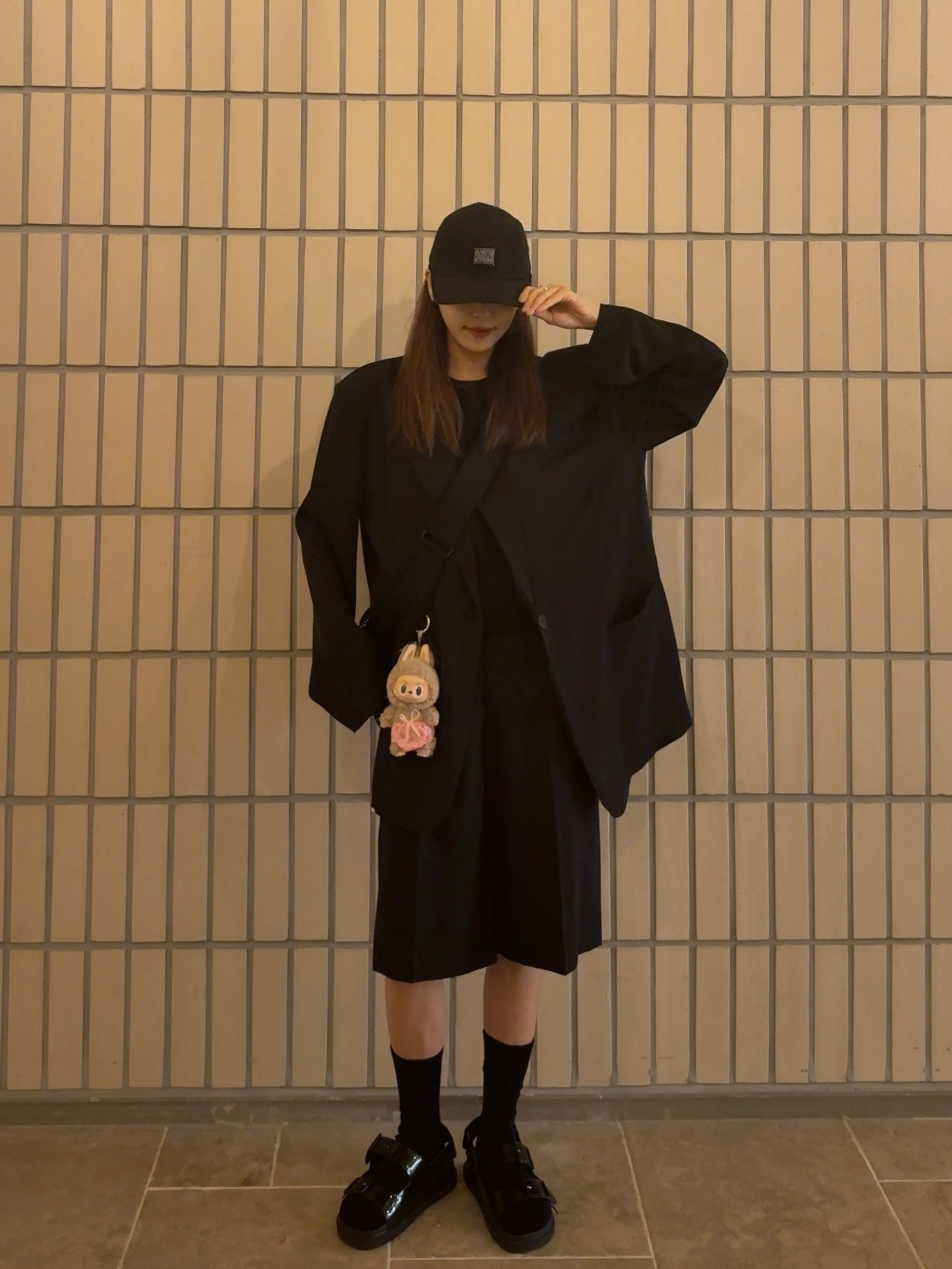 Supreme x Marithe Francois Girbaud Sport Camp Cap Black - 25SS, Pop Mart Labubu The Monsters Labubu Tasty Macarons Series Toffe Keyring 착용 스타일 - 4