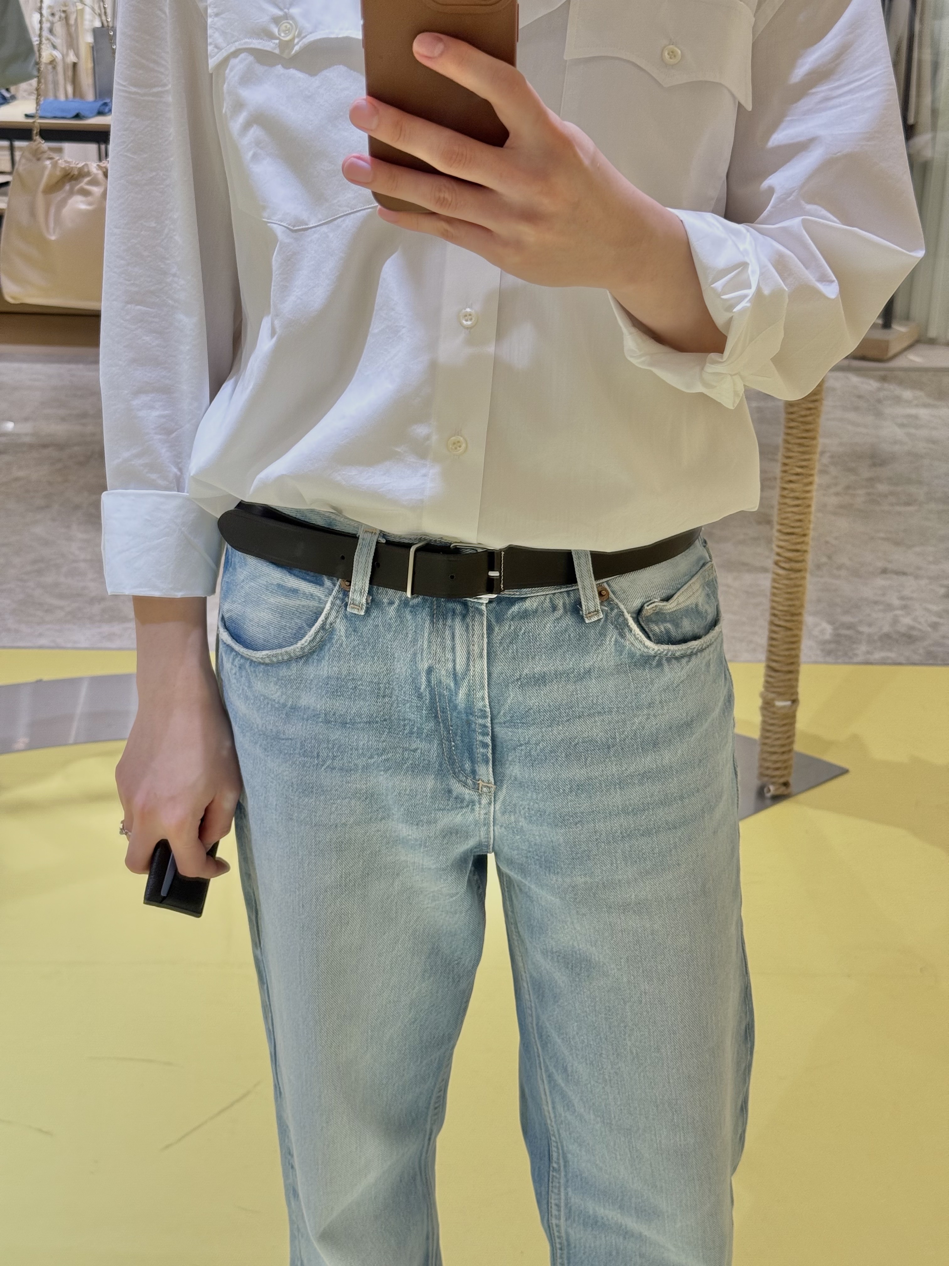 Athe garcon Leather Belt Black Buttero, Athe garcon Leather Belt Dark Beige Buttero 착용 스타일 - 1