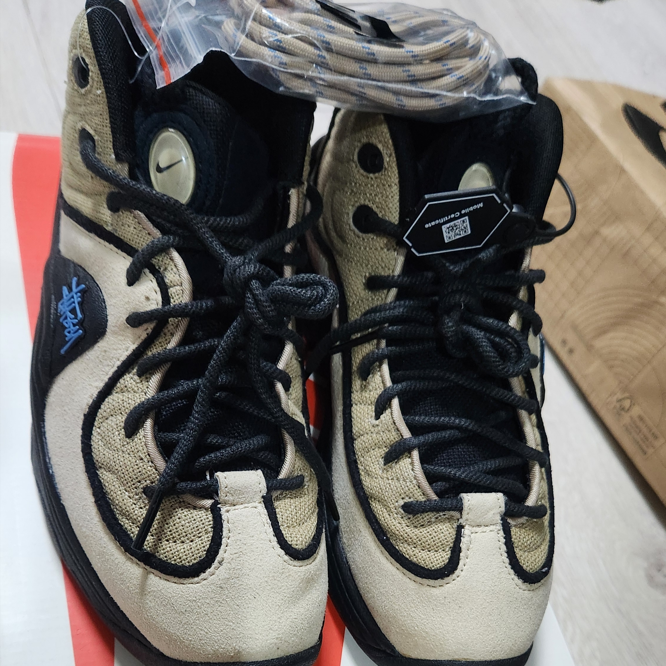 Nike x Stussy Air Penny II Rattan and Limestone 착용 스타일 - 4