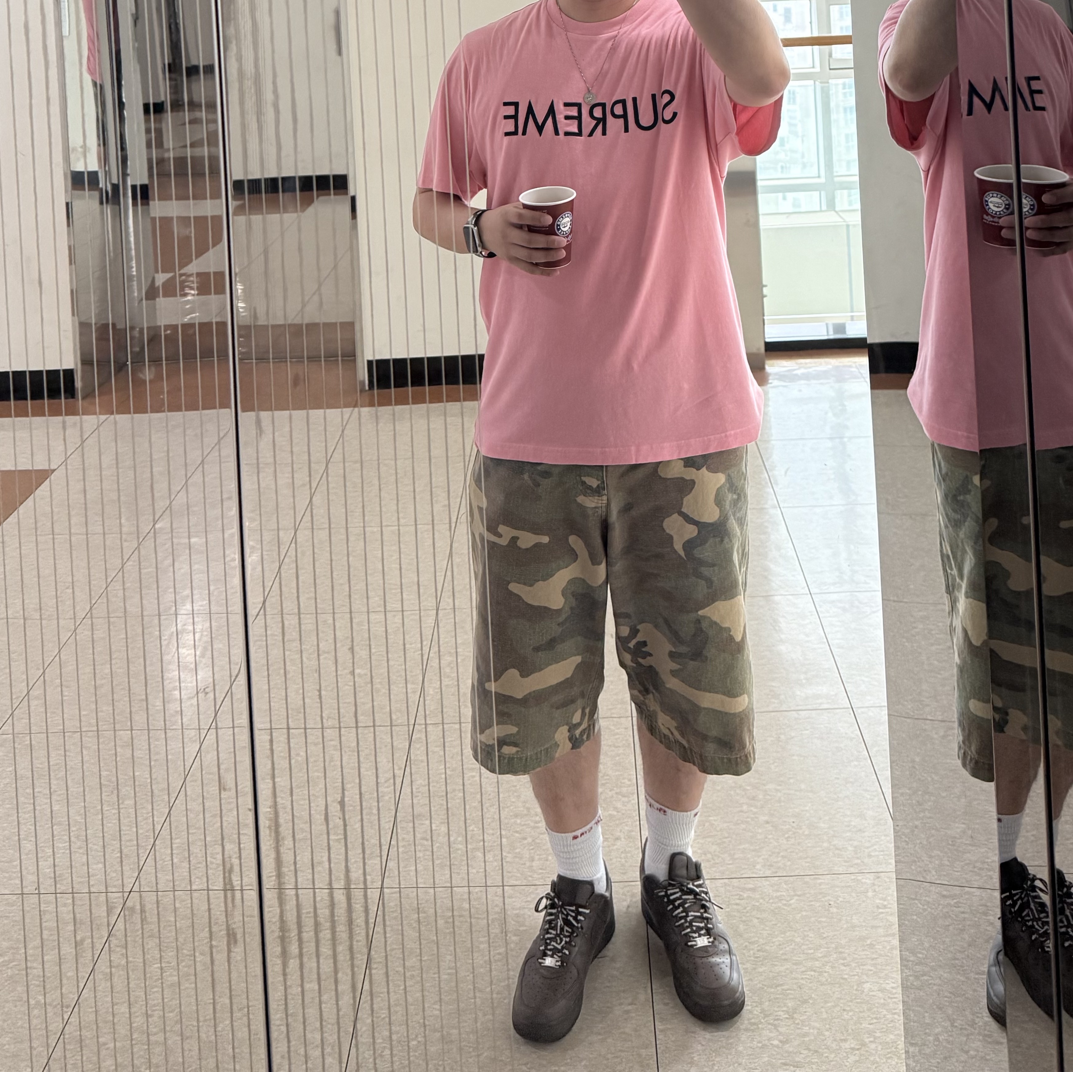 Supreme Capital S/S Top Pink - 25SS 착용 스타일