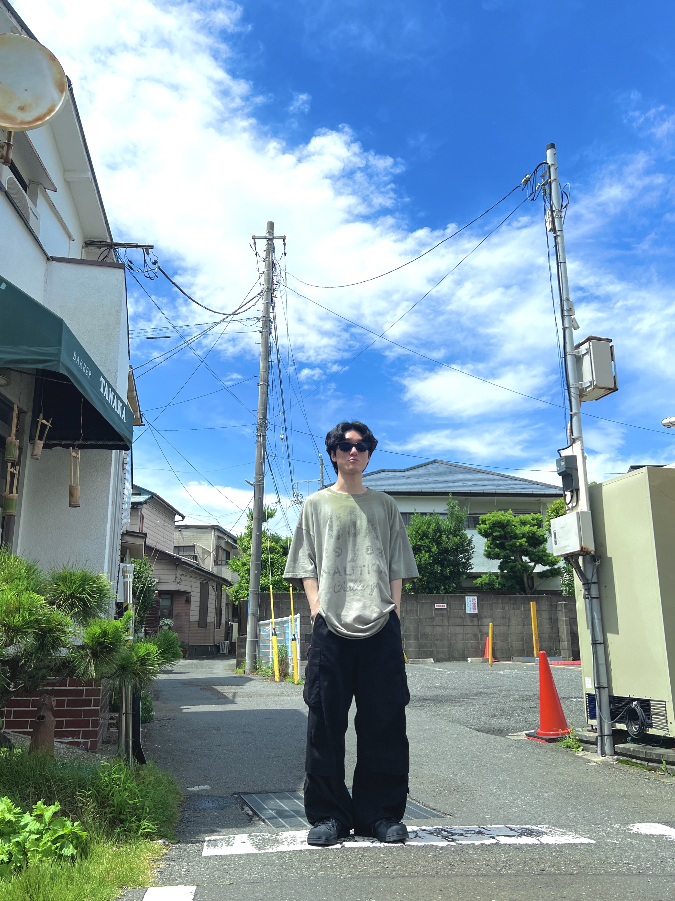 Hangle Geek Chic Edge Sunglasses Black, Undermycar x Nautica Lettering Stamp T-Shirts Khaki - 25SS 착용 스타일 - 1