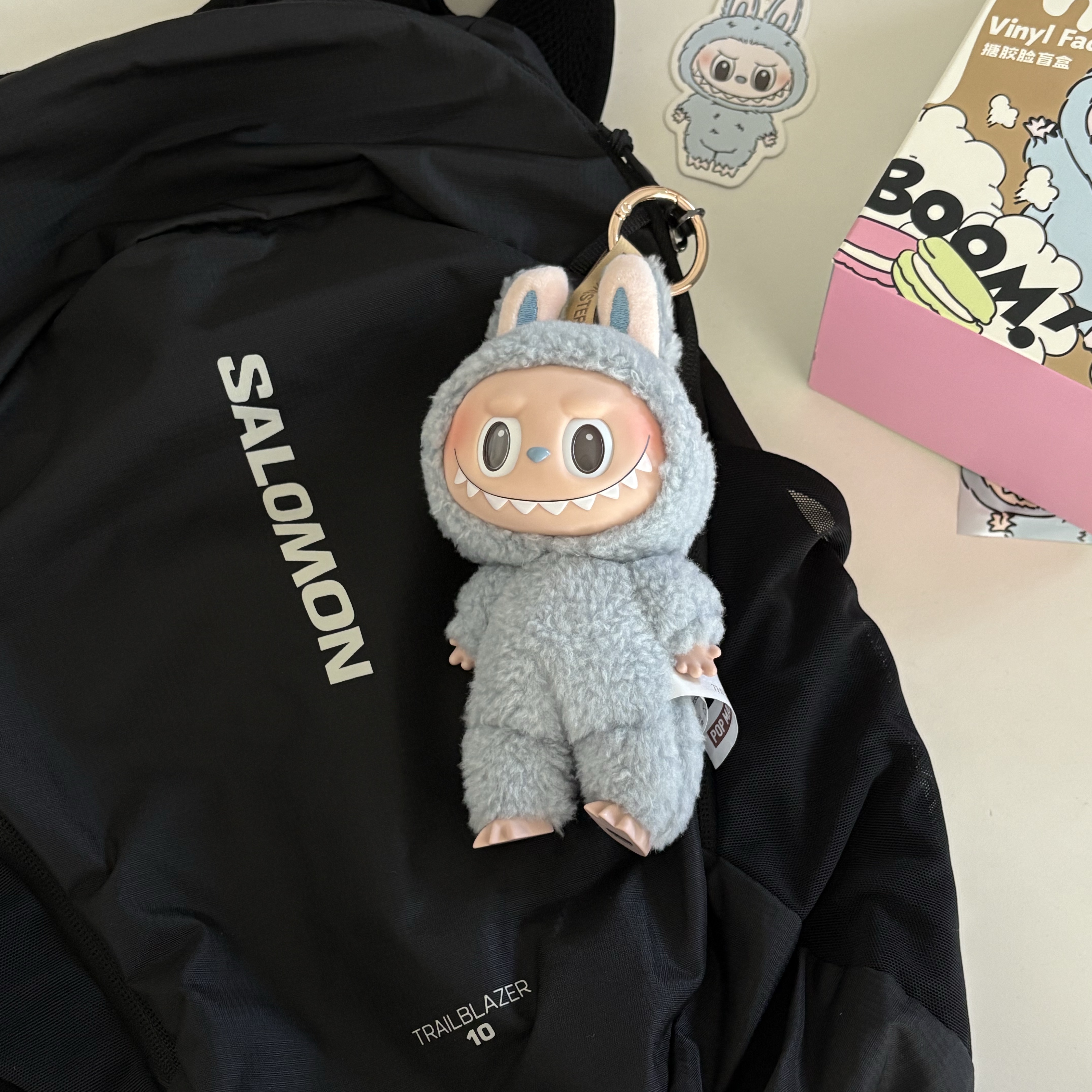 Pop Mart Labubu The Monsters Labubu Tasty Macarons Series Sea Salt Coconut Keyring, Salomon Trailblazer 10 Black 착용 스타일