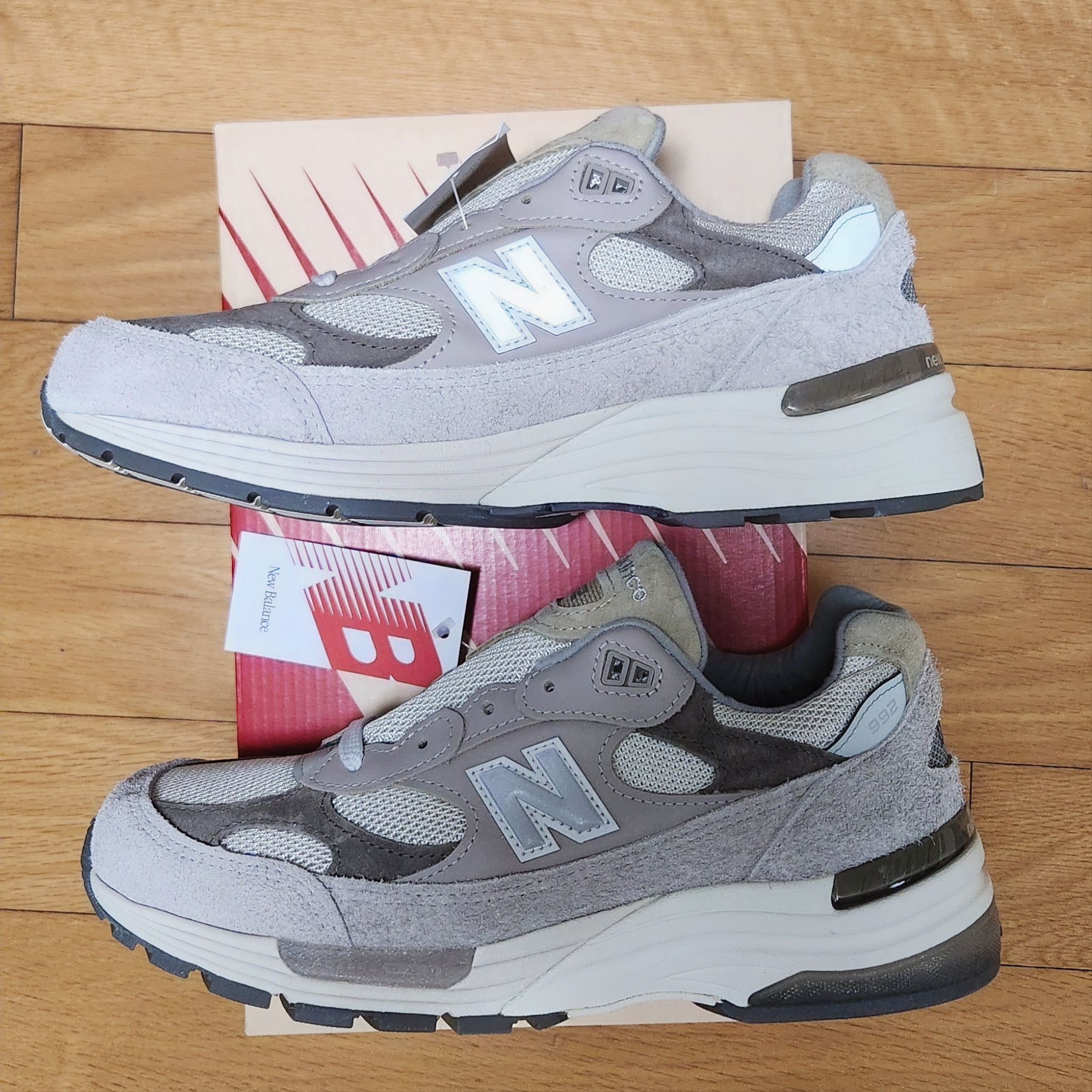 New Balance 992 Made in USA Moonrock Mushroom 착용 스타일
