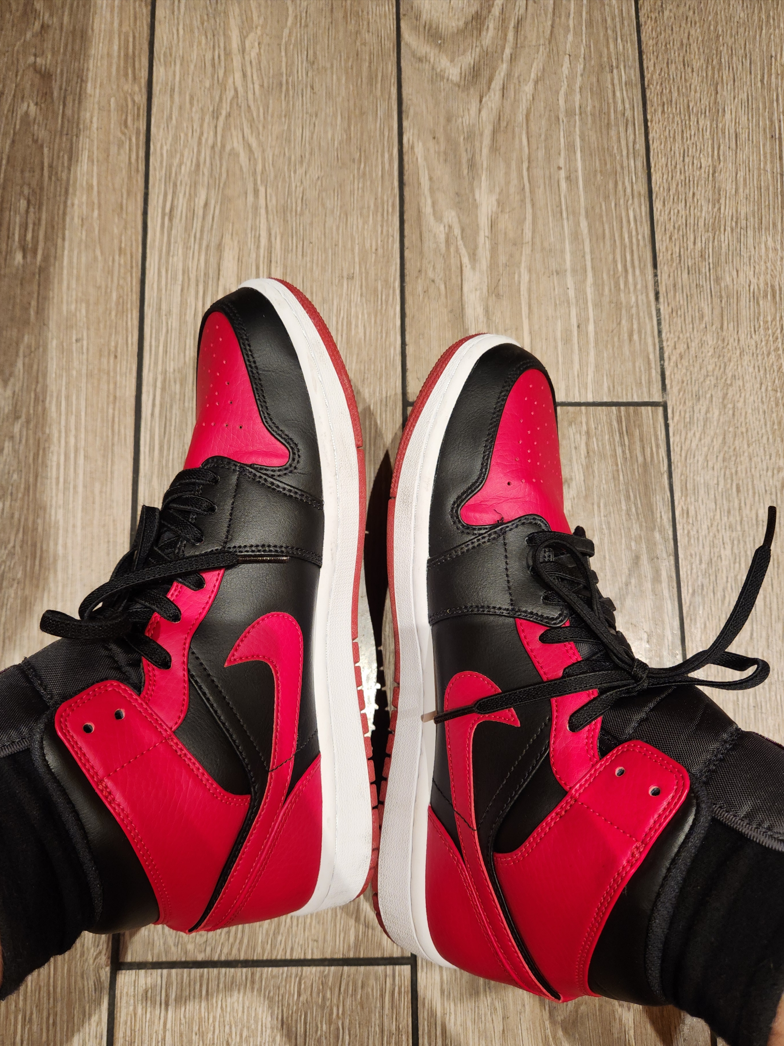 Jordan 1 Mid Bred Banned 2020 착용 스타일