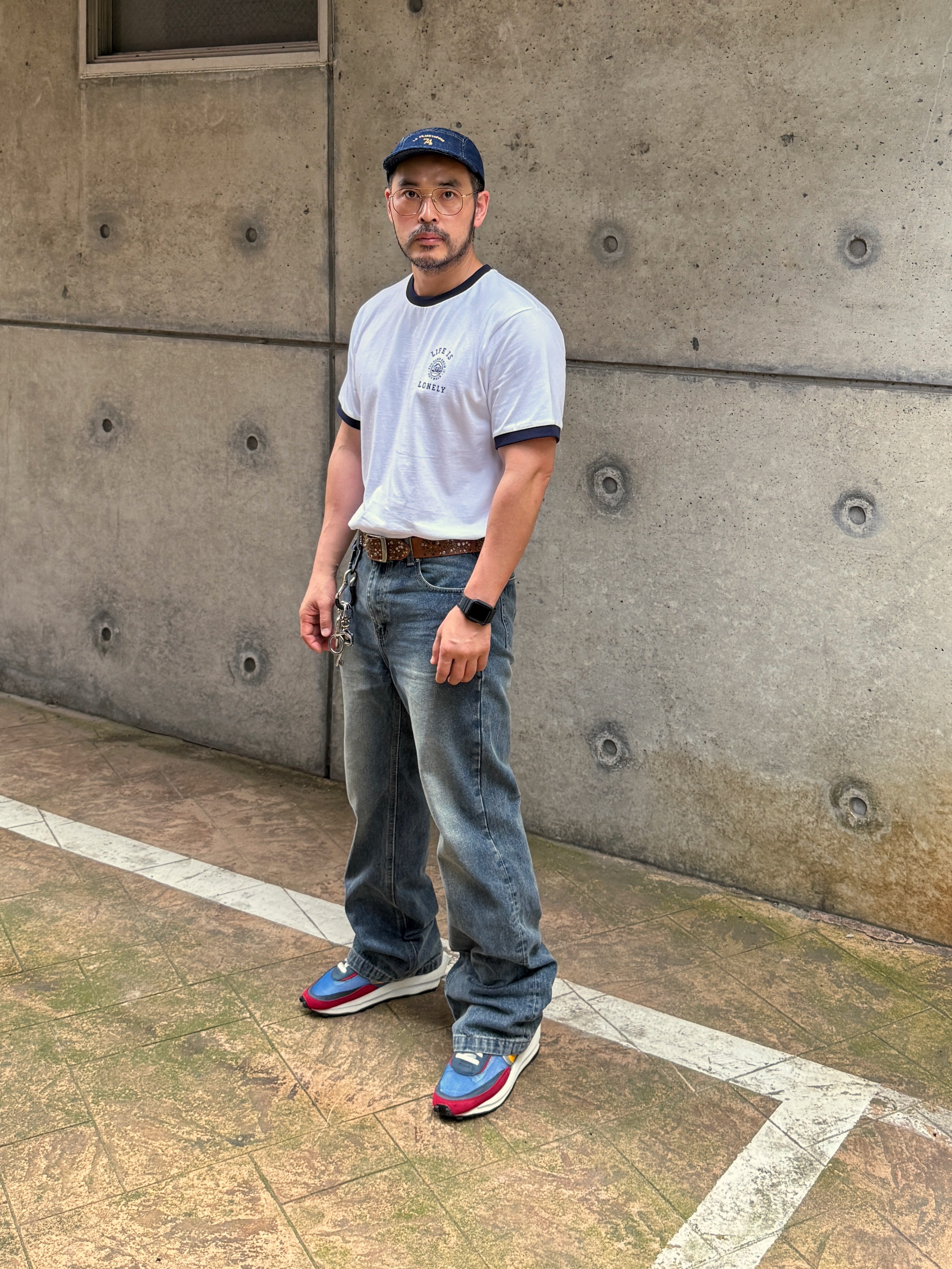 Nike x Sacai LDWaffle Blue Multi 착용 스타일 - 5