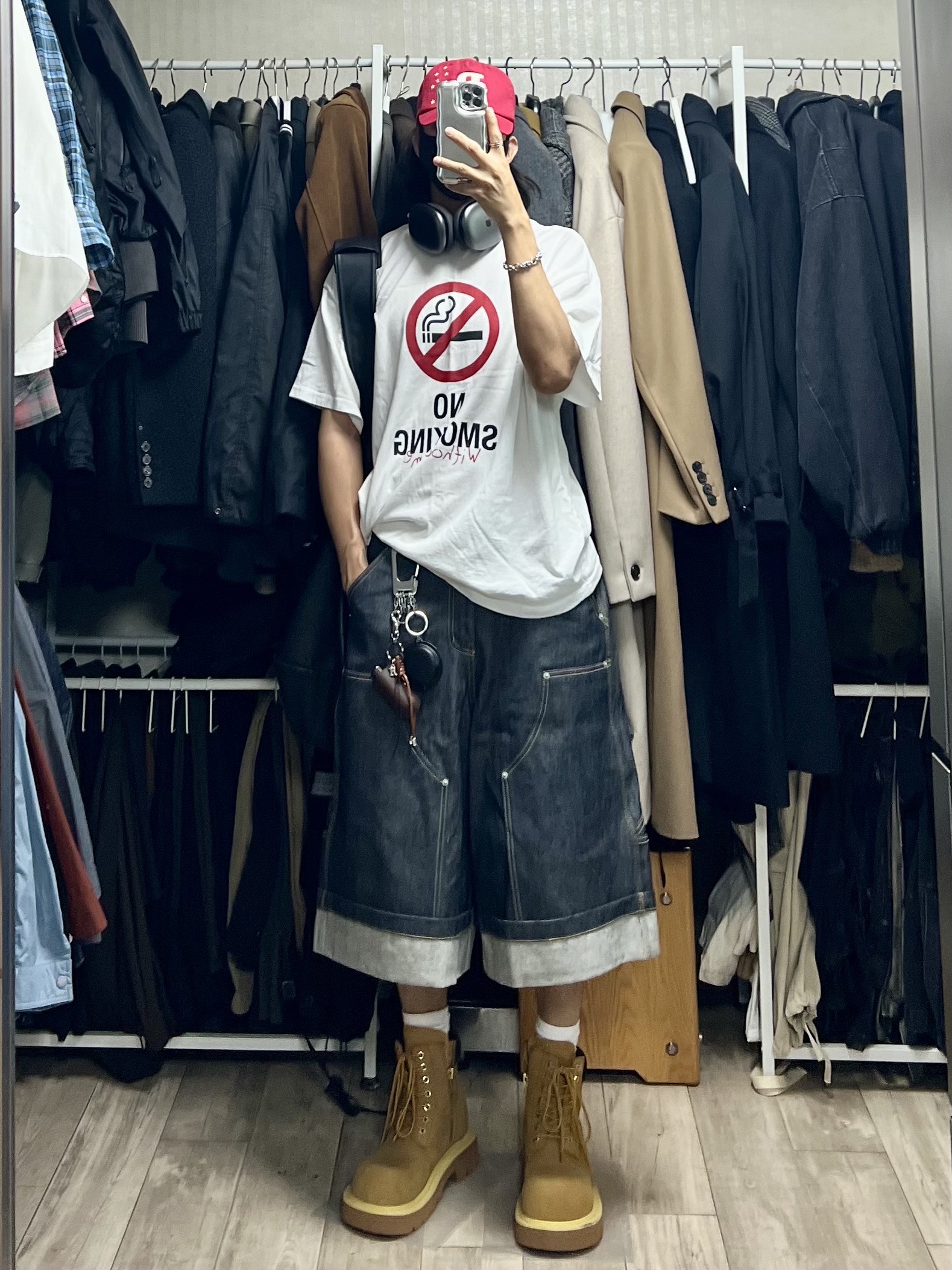 GRAILZ x KOIN SEOUL Carpenter Bermuda Denim Pants Indigo, Project G/R Membership Meme No Smoking Without Me T-Shirt White 착용 스타일