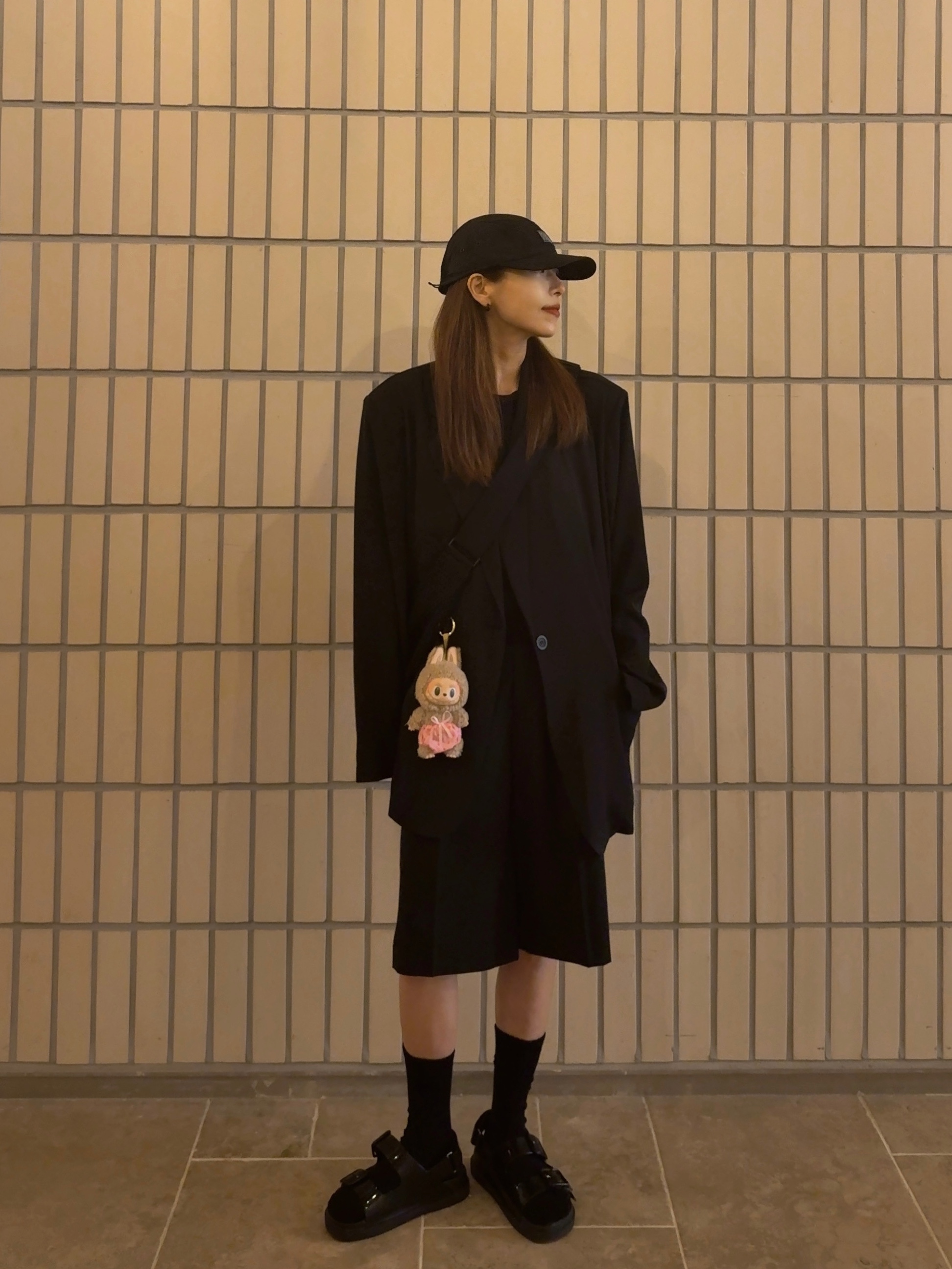 Supreme x Marithe Francois Girbaud Sport Camp Cap Black - 25SS, Pop Mart Labubu The Monsters Labubu Tasty Macarons Series Toffe Keyring 착용 스타일 - 3